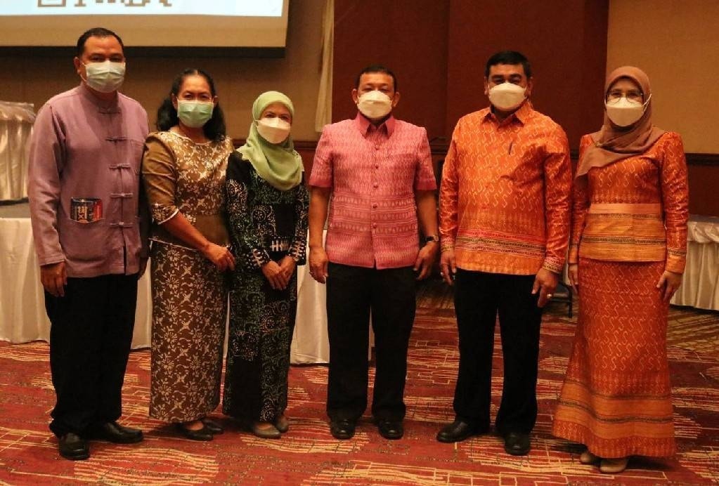 พช.ปัตตานี ร่วมประชุมติดตามผลการปฏิบัติงานของหน่วยรับตรวจ รายไตรมาส  ปีงบประมาณ พ.ศ.2565