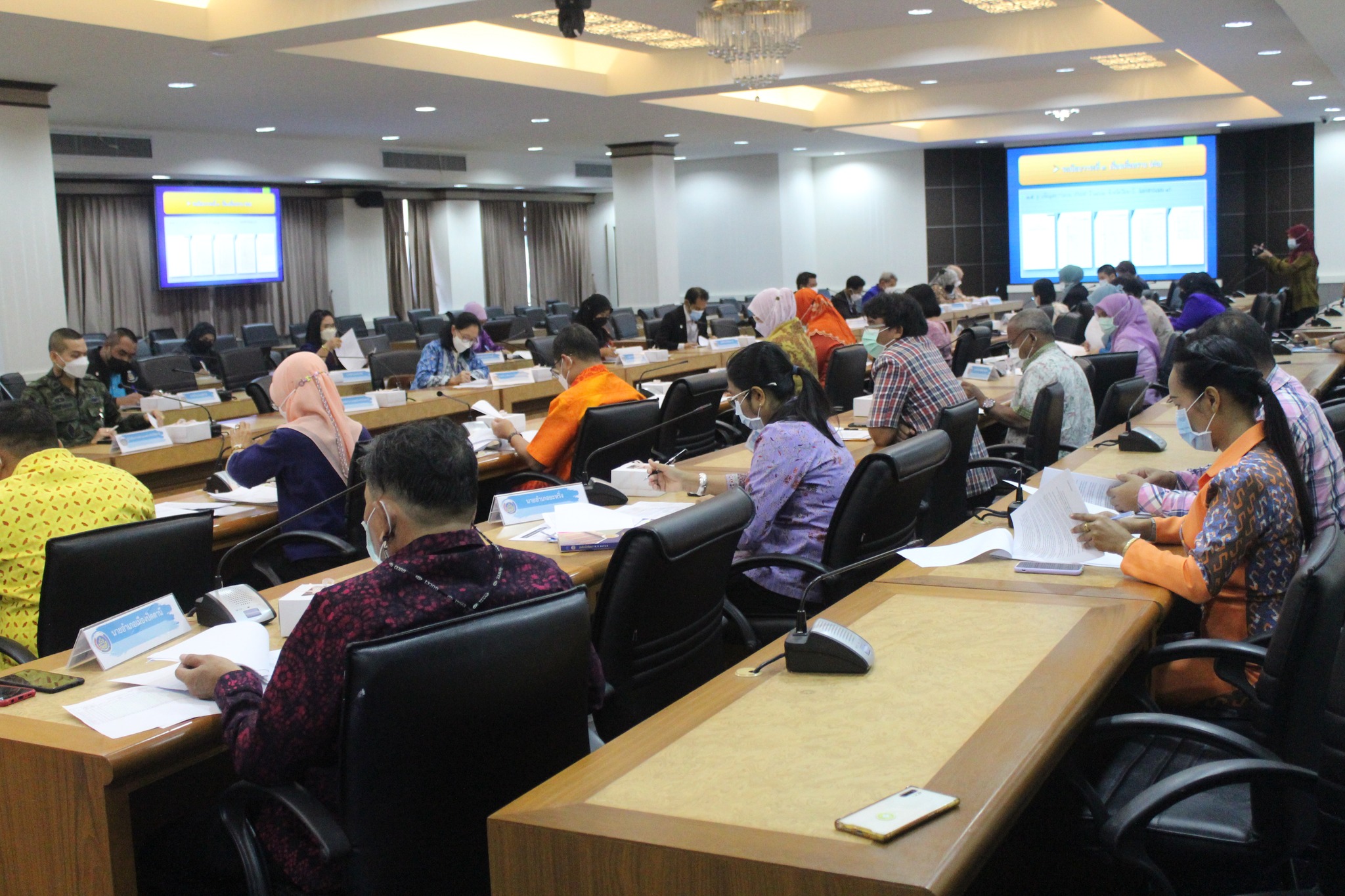 จังหวัดปัตตานี ประชุมรับรองข้อมูลจาการตรวจสอบข้อมูลครัวเรือนตามระบบ TPMAP พร้อมขับเคลื่อนการขจัดความยากจนและพัฒนาคนทุกช่วงวัยอย่างยั่งยืน ตามหลักปรัชญาของเศรษฐกิจพอเพียง