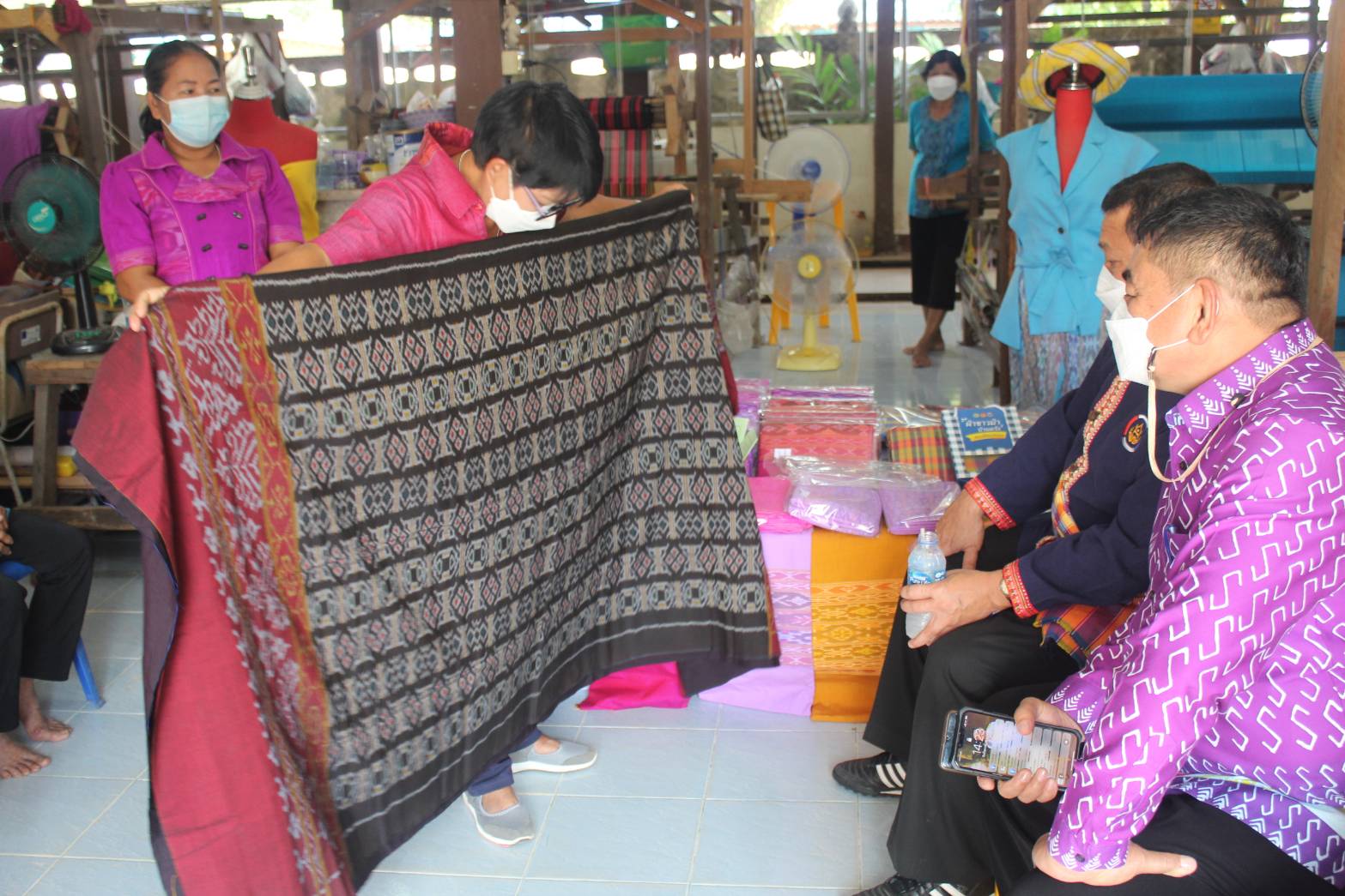 ผู้ตรวจราชการกรมการพัฒนาชุมชน ชื่นชมการขับเคลื่อนกิจกรรมและสนับสนุนการดำเนินงานเพื่อการพัฒนาชุมชน จังหวัดปัตตานี