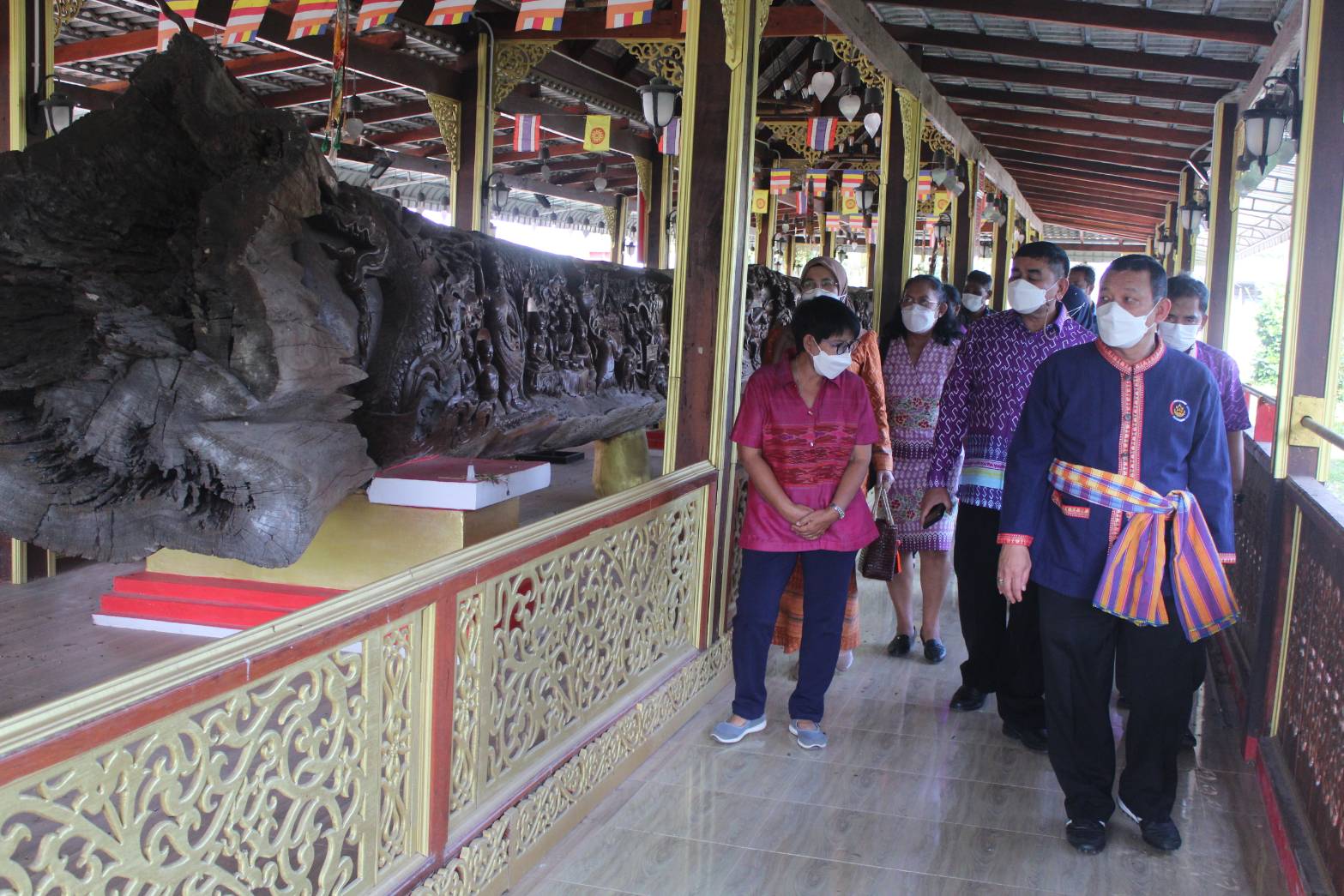 ผู้ตรวจราชการกรมการพัฒนาชุมชน ชื่นชมการขับเคลื่อนกิจกรรมและสนับสนุนการดำเนินงานเพื่อการพัฒนาชุมชน จังหวัดปัตตานี