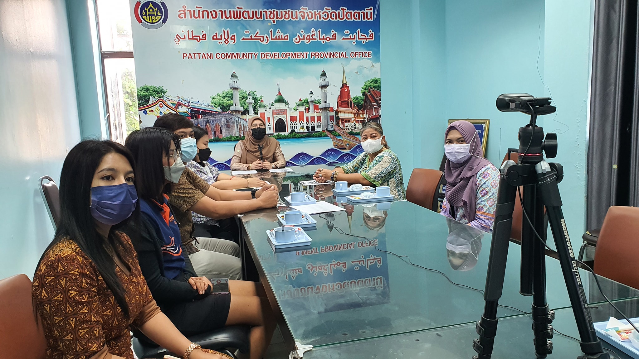 พช.ปัตตานี ถ่ายทอดเคล็ดลับเพิ่มรายได้ OTOP บนช่องทาง Online