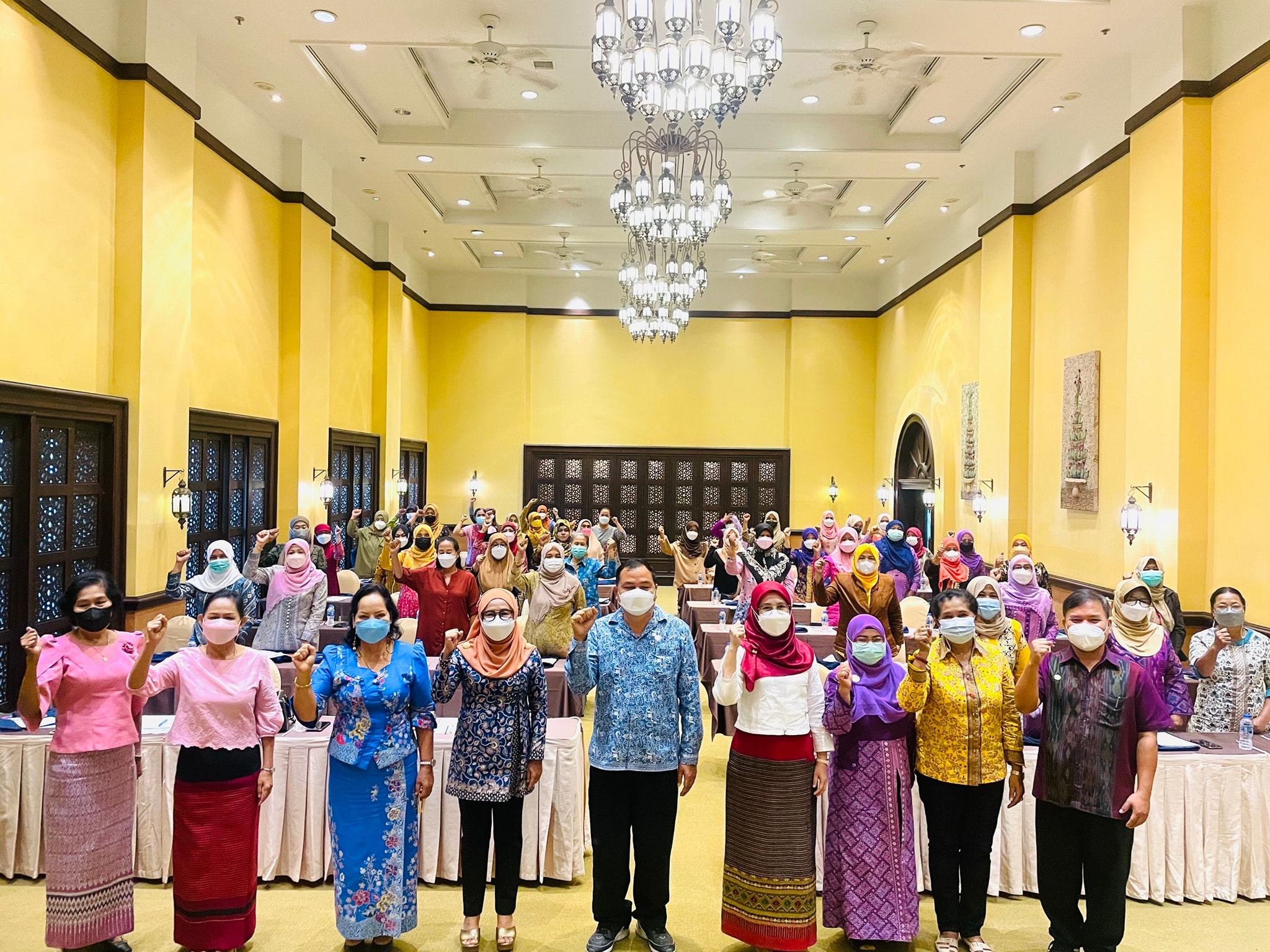 เข้มข้น!! พช.ปัตตานี เพิ่มศักยภาพกลไกการขับเคลื่อนกองทุนพัฒนาบทบาทสตรี สร้างโอกาสเข้าถึงแหล่งทุนในชุมชน