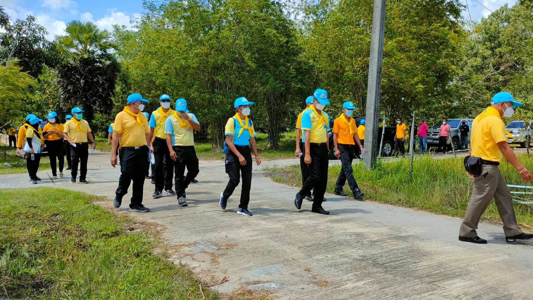 พช.ปัตตานี ลงพื้นที่เยี่ยมชมการดำเนินงานฟาร์มตัวอย่างในสมเด็จพระนางเจ้าสิริกิติ์ พระบรมราชินีนาถ ต้านภัยโควิด-19 บ้านแป้น อำเภอสายบุรี