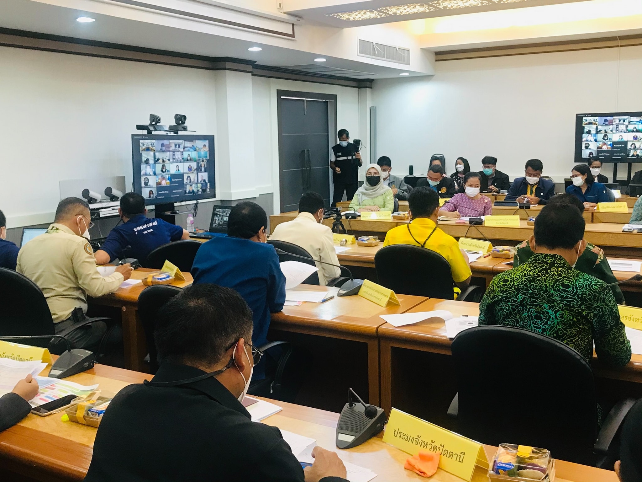 พช.ปัตตานี นำเสนอผลการส่งเสริมเศรษฐกิจฐานราก สร้างความมั่นคงด้านอาชีพและรายได้ตามหลักปรัชญาของเศรษฐกิจพอเพียง