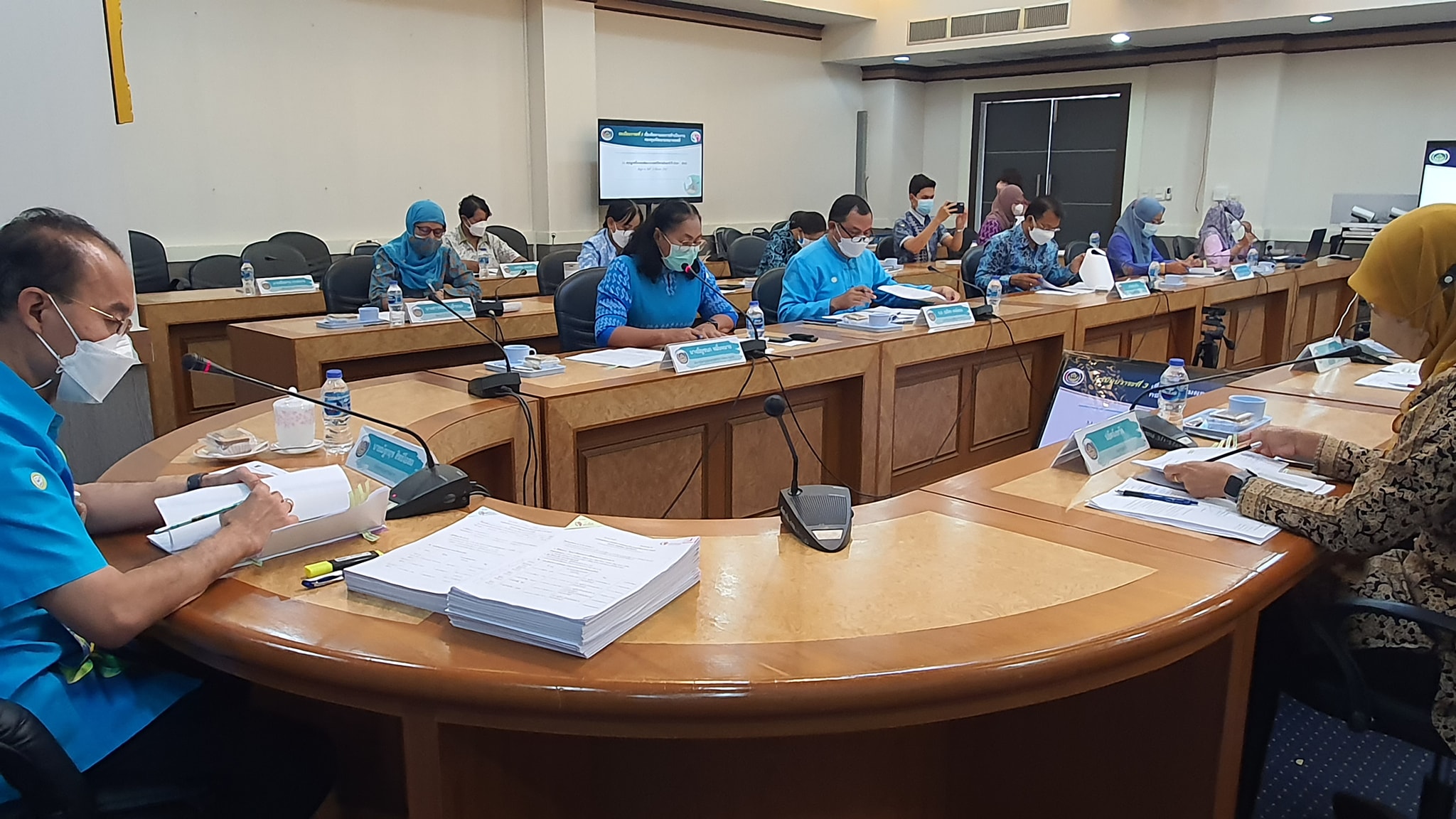 จังหวัดปัตตานี พิจารณาอนุมัติ 14 โครงการ กว่า 1.5 ล้านบาท หนุนพัฒนาและส่งเสริมอาชีพสตรี 12 อำเภอ