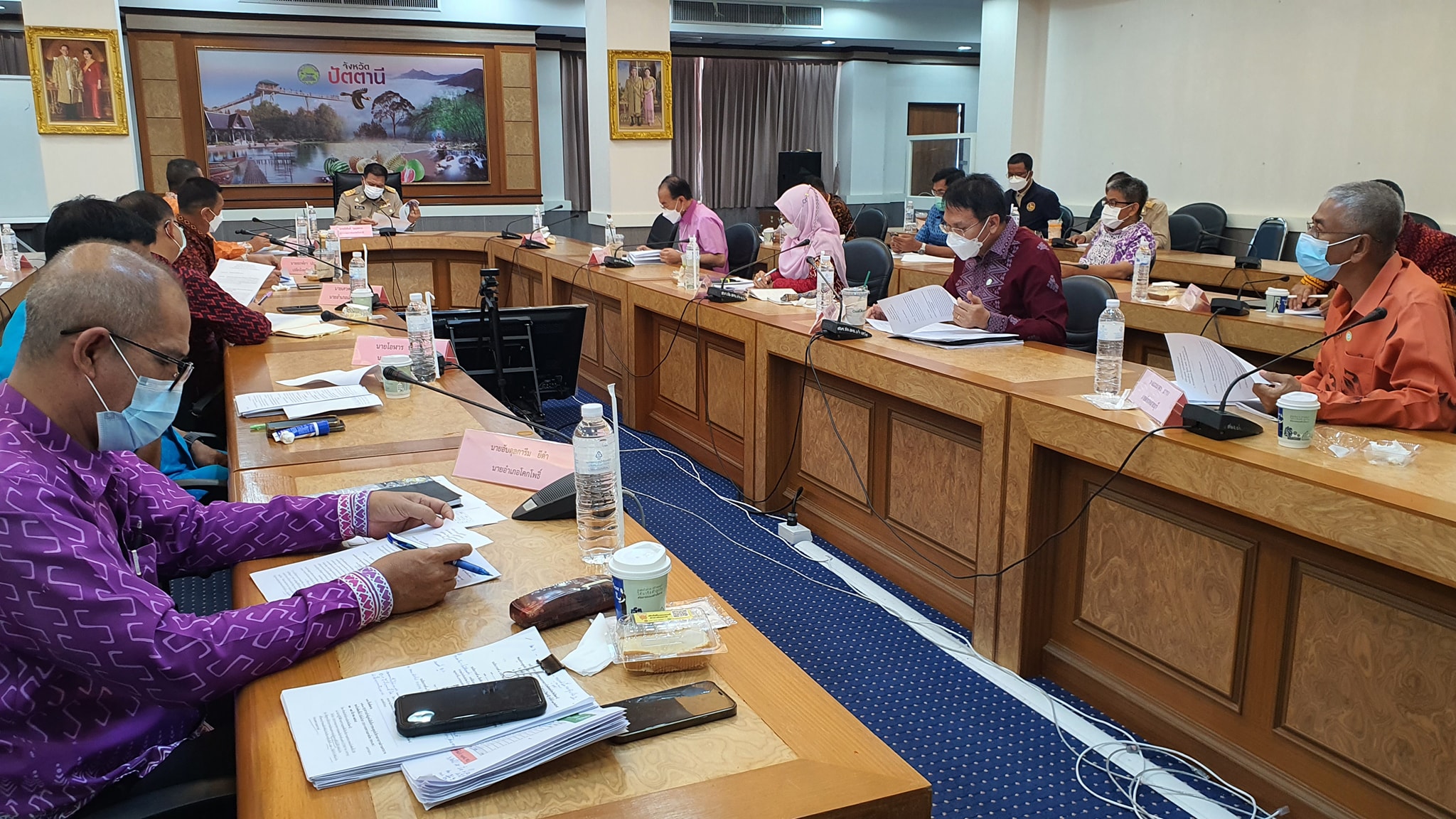ผู้ว่าฯ ปัตตานี กำชับหน่วยงานทุกระดับร่วมแก้ไขปัญหาความยากจนรายครัวเรือนแบบพุ่งเป้าและตรงสภาพปัญหา ภายในวันที่ 30 กันยายน 2565