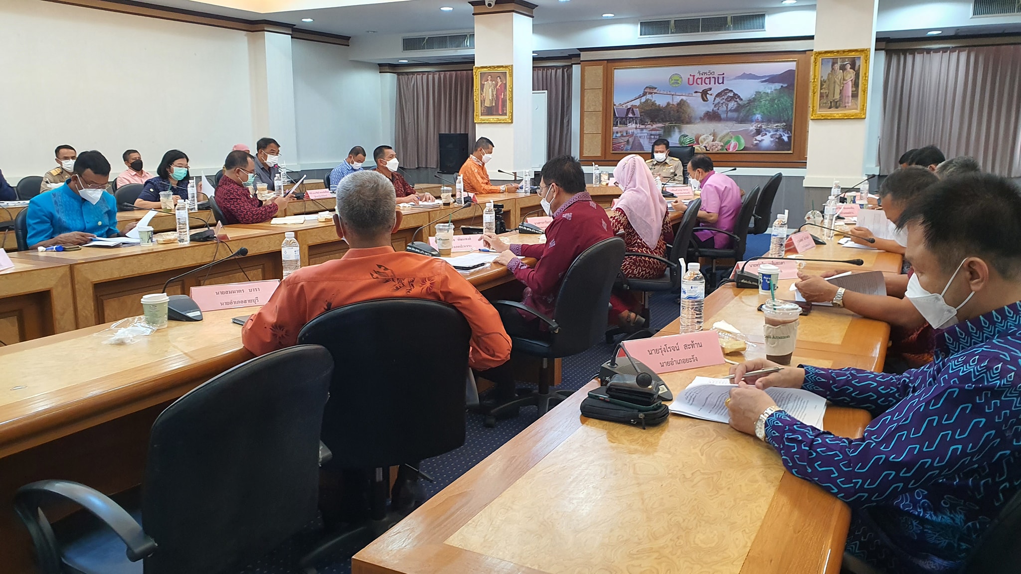 ผู้ว่าฯ ปัตตานี กำชับหน่วยงานทุกระดับร่วมแก้ไขปัญหาความยากจนรายครัวเรือนแบบพุ่งเป้าและตรงสภาพปัญหา ภายในวันที่ 30 กันยายน 2565