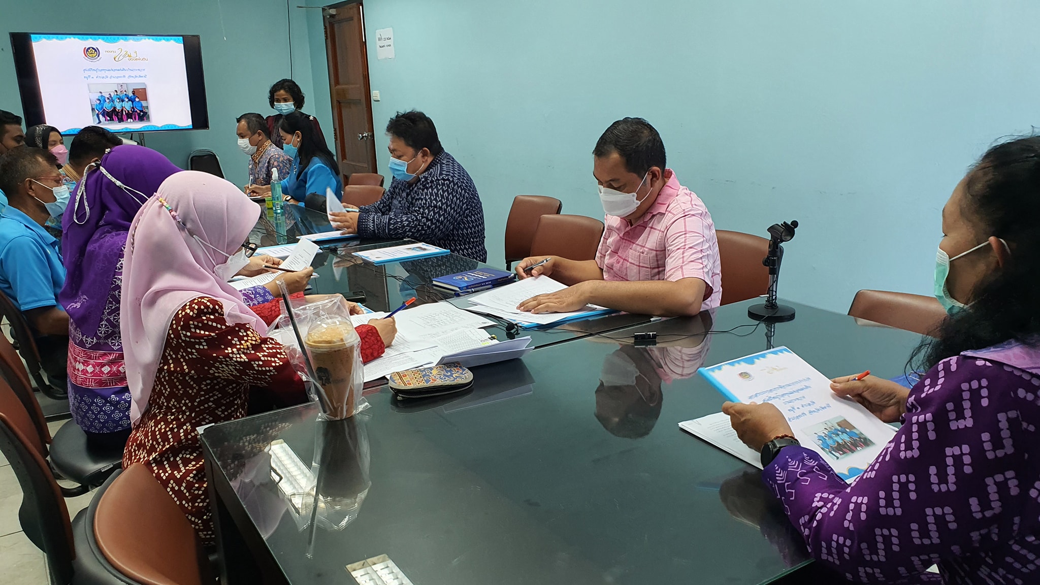 พช.ปัตตานี ค้นหา “กองทุนแม่ของแผ่นดินดีเด่นระดับจังหวัด” ผลักดันเป็นต้นแบบสร้างความเข้มแข็งโดยชุมชนเพื่อต่อต้านยาเสพติด