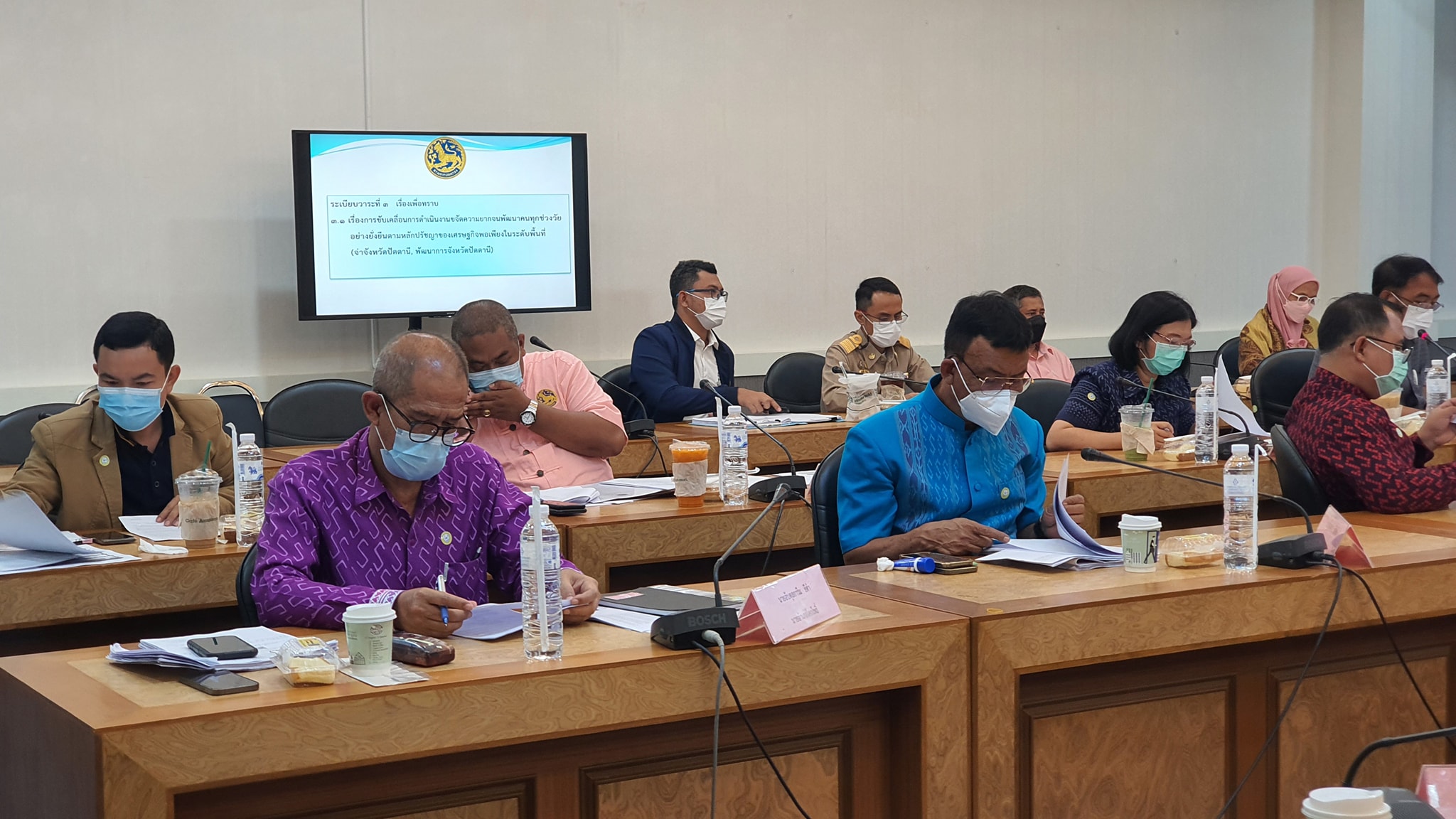 ผู้ว่าฯ ปัตตานี กำชับหน่วยงานทุกระดับร่วมแก้ไขปัญหาความยากจนรายครัวเรือนแบบพุ่งเป้าและตรงสภาพปัญหา ภายในวันที่ 30 กันยายน 2565