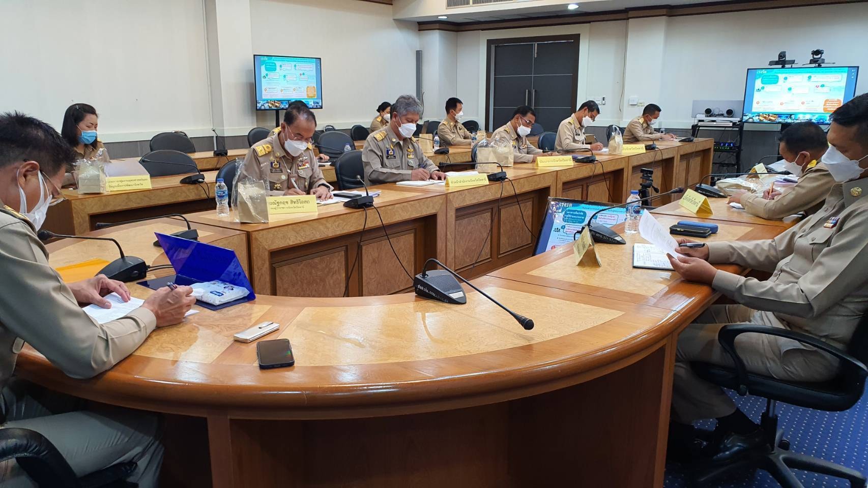 พช.ปัตตานี ร่วมประชุมขับเคลื่อนและติดตามนโยบายของรัฐบาลและภารกิจสำคัญของกระทรวงมหาดไทย (ประจำเดือนเมษายน) ผ่านระบบวีดีทัศน์