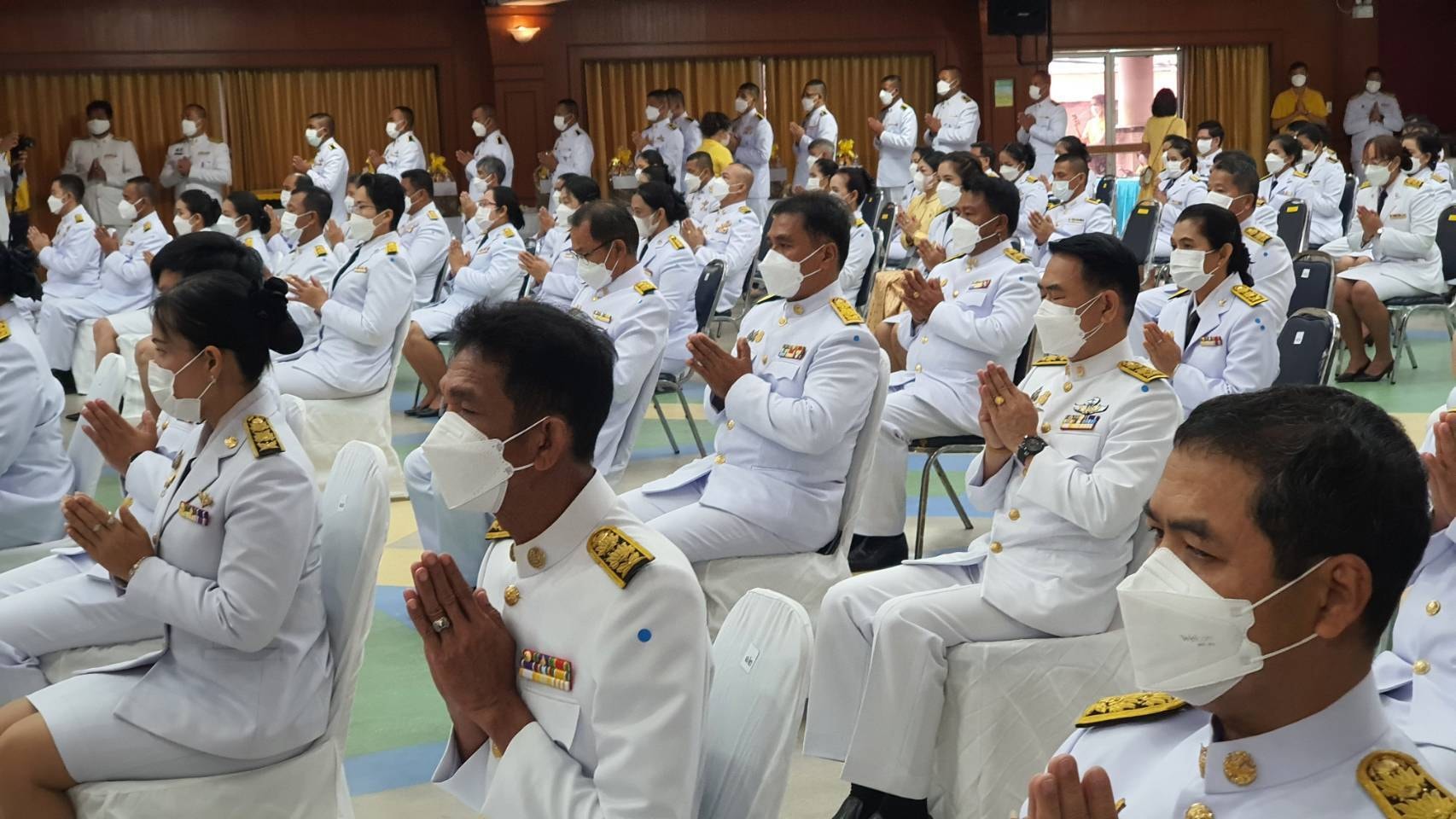 พช.ปัตตานี ร่วมพิธีวางพานพุ่มดอกไม้ถวายราชสักการะ เนื่องในวันพระบาทสมเด็จพระพุทธยอดฟ้าจุฬาโลกมหาราช และวันที่ระลึกมหาจักรีบรมราชวงศ์