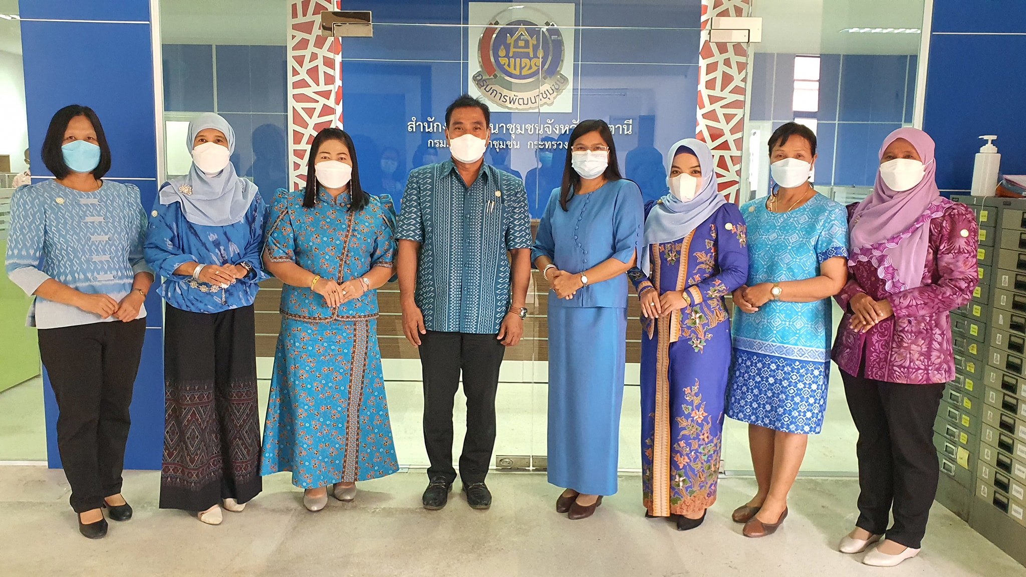 นศุกร์ สนุกกับผ้าถิ่น ผ้าไทย “ผ้าไทยใส่ให้สนุก” ใส่ทุกวันยิ่งสนุกและงดงาม