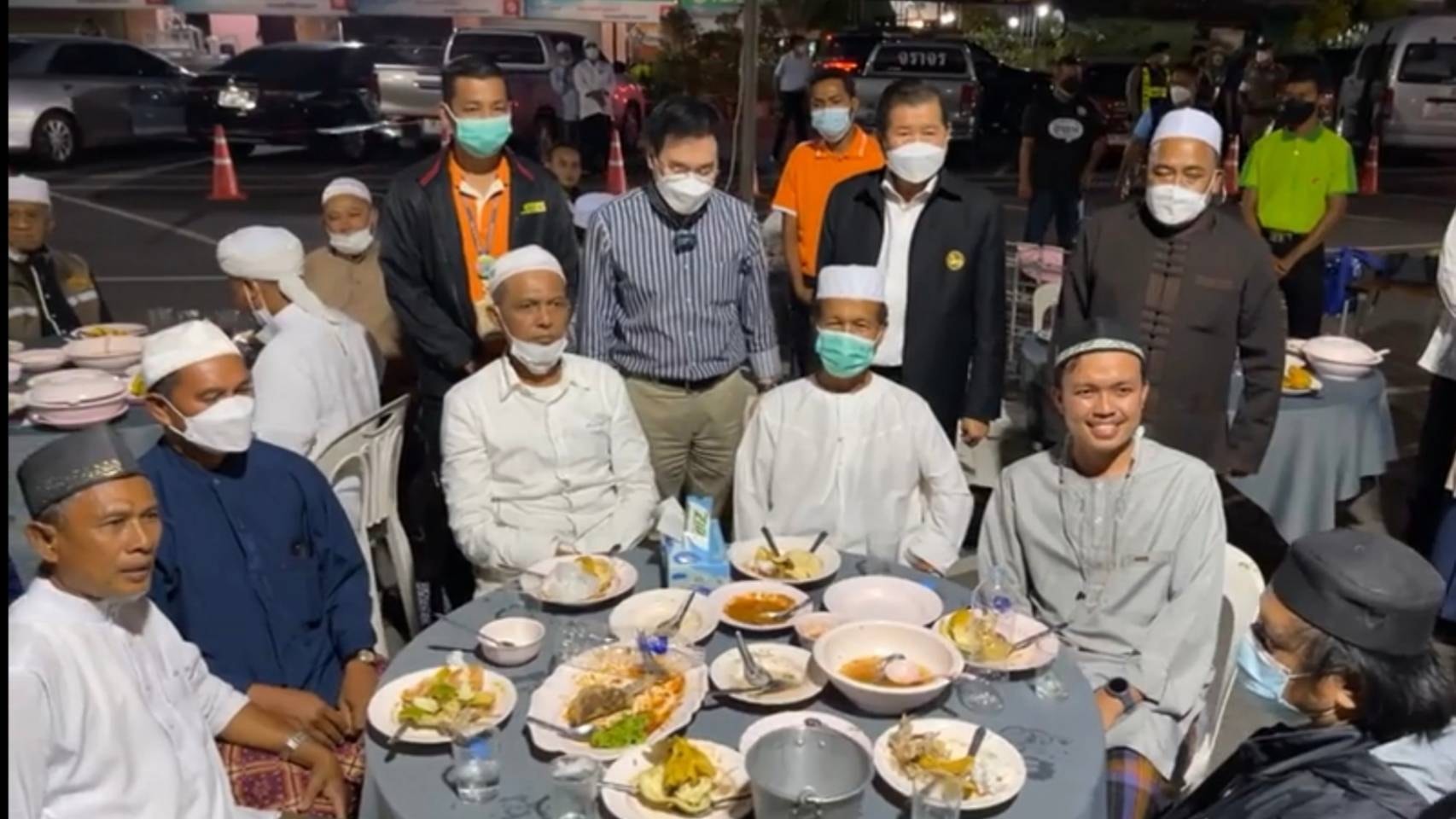 พช.ปัตตานี ร่วมกิจกรรม “ละศีล-อด ในเดือนรอมฎอน (เริ่มรับประทานอาหารมื้อแรกของวัน ในช่วงเทศกาลถือศีล-อด ของชาวมุสลิม) ประจำปี 2565