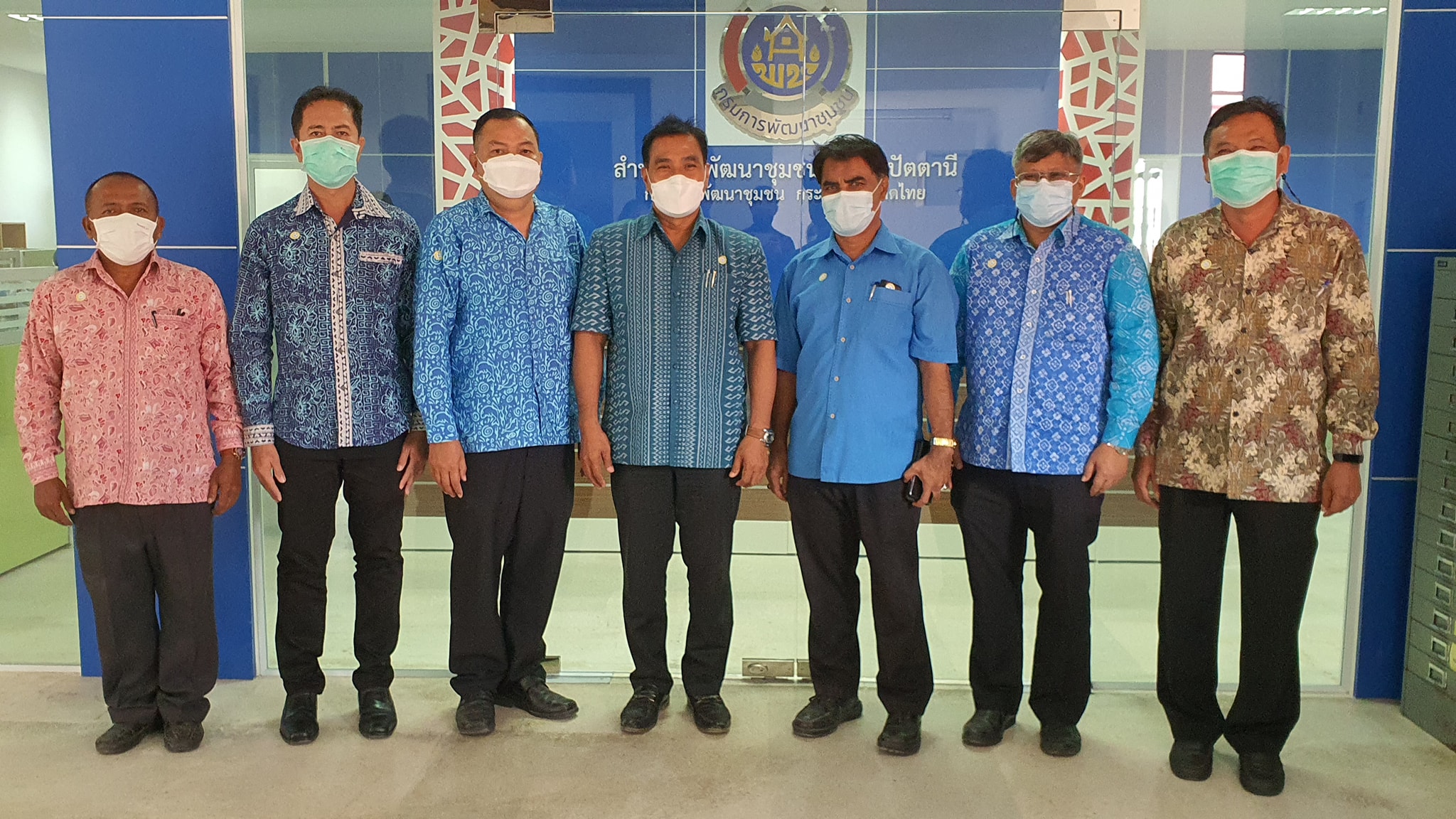 นศุกร์ สนุกกับผ้าถิ่น ผ้าไทย “ผ้าไทยใส่ให้สนุก” ใส่ทุกวันยิ่งสนุกและงดงาม