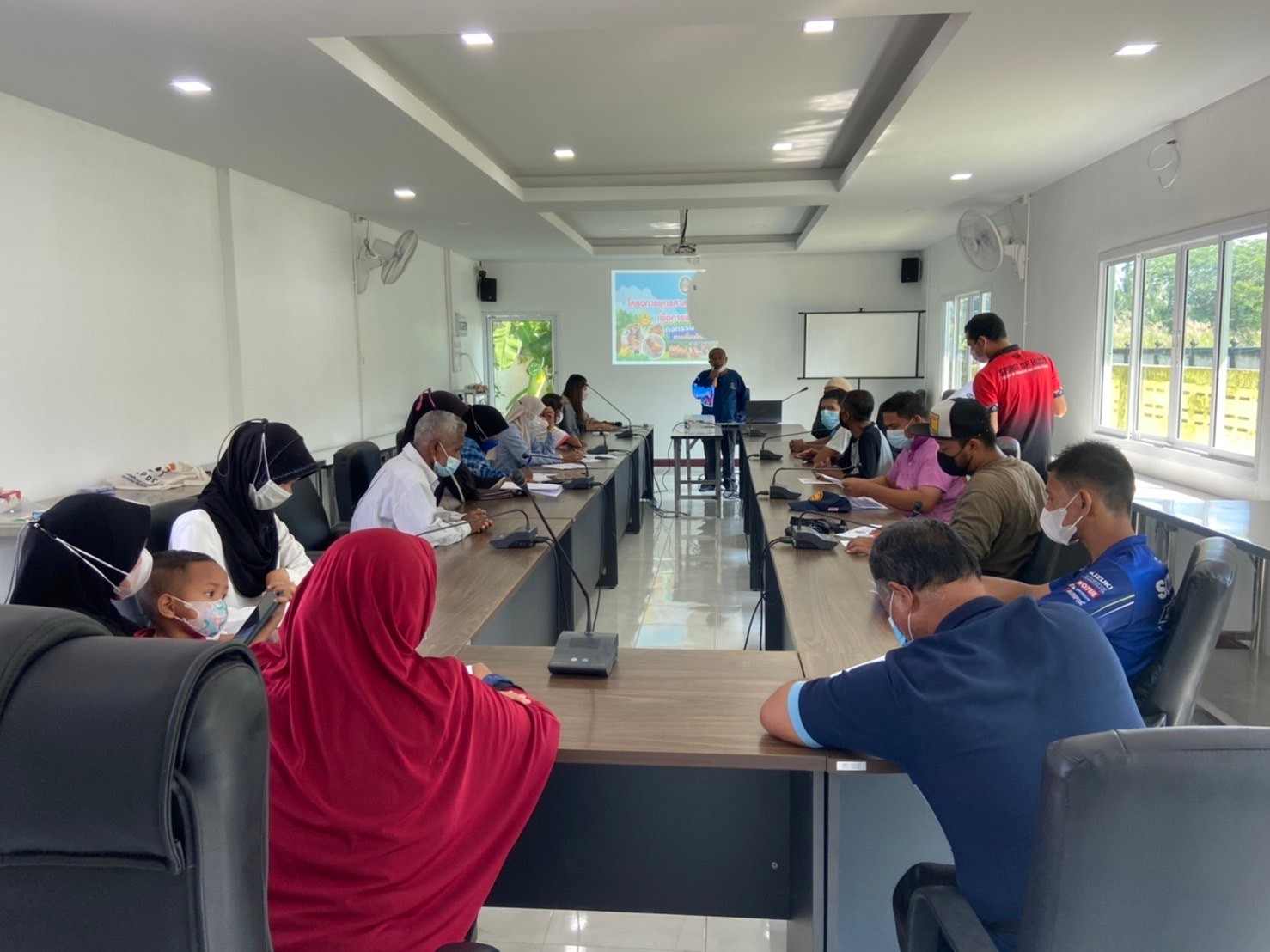 พช.ปัตตานี ร่วมกับ ม.ราชภัฏยะลา ใช้ปฏิบัติการ 4 ท (คือ ทัศนคติ ทักษะ ทรัพยากรและทางออก) บูรณาการโครงการ/กิจกรรม พัฒนาคุณภาพชีวิตประชาชน