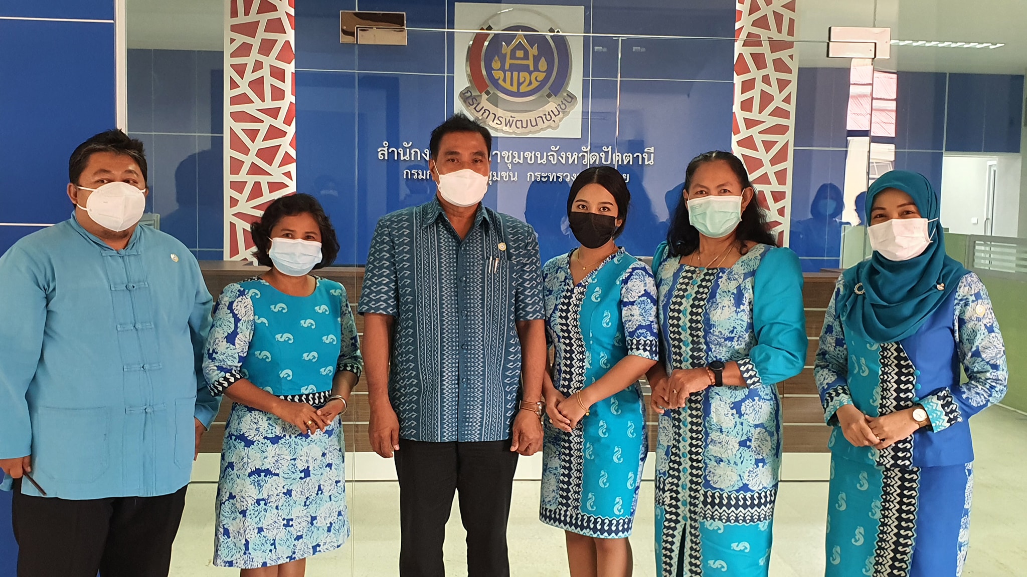 นศุกร์ สนุกกับผ้าถิ่น ผ้าไทย “ผ้าไทยใส่ให้สนุก” ใส่ทุกวันยิ่งสนุกและงดงาม