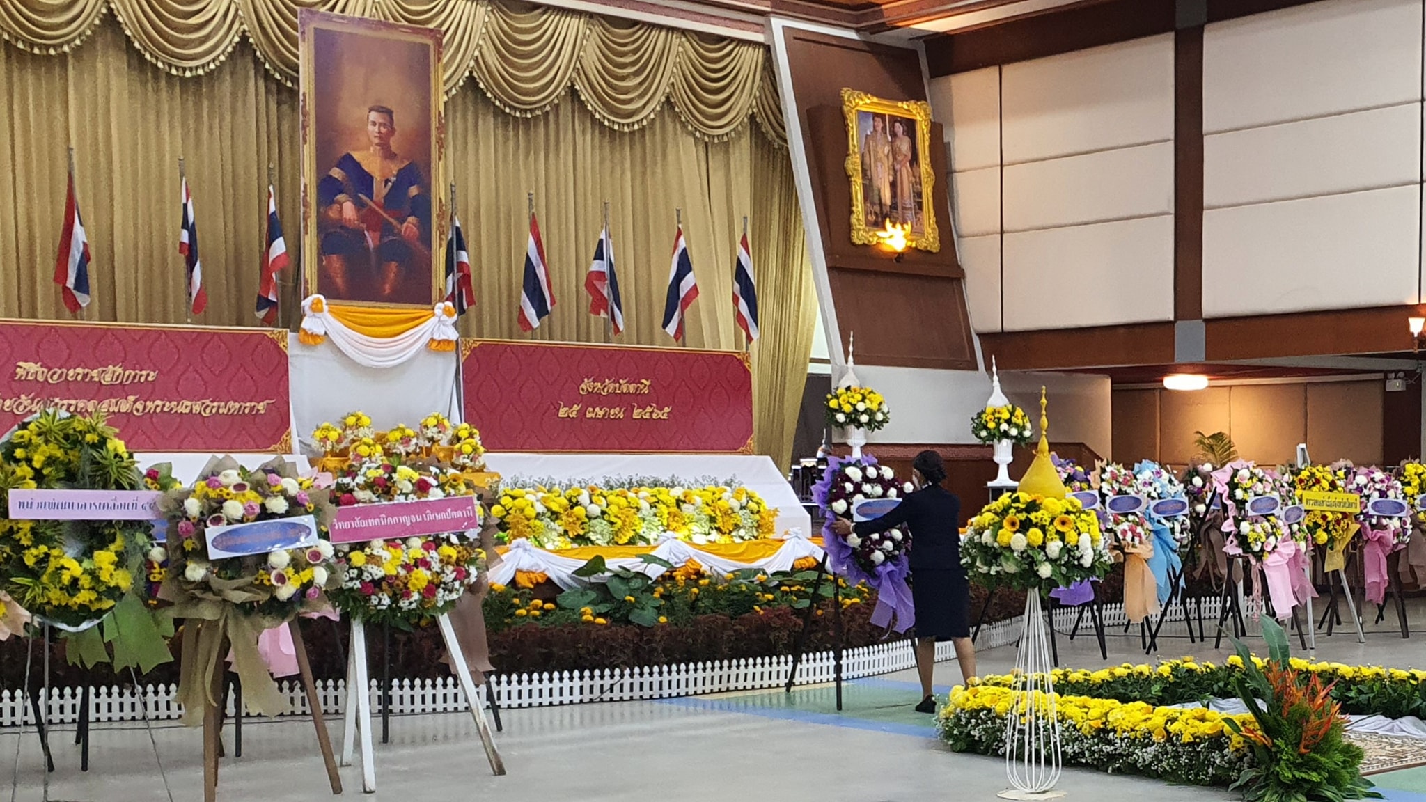 พช.ปัตตานี ร่วมพิธีวางพวงมาลาถวายราชสักการะ เนื่องในวันคล้ายวันสวรรคตสมเด็จพระนเรศวรมหาราช