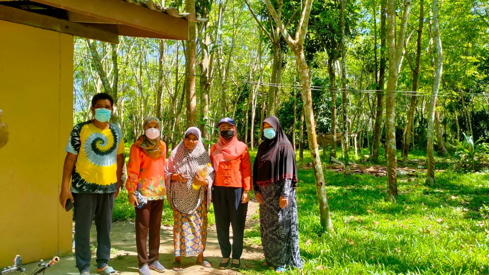 พช.ปัตตานี ลงพื้นที่ติดตาม/สนับสนุน การดำเนินงาน “โคก หนอง นา กรมการพัฒนาชุมชน” “การพัฒนาศูนย์เรียนรู้เศรษฐกิจพอเพียง และ ปฏิบัติการขจัดความยากจนและพัฒนาคนทุกช่วงวัยอย่างยั่งยืนตามหลักปรัชญาของเศรษฐกิจพอเพียง” ในพื้นที่ อำเภอสายบุรี จังหวัดปัตตานี