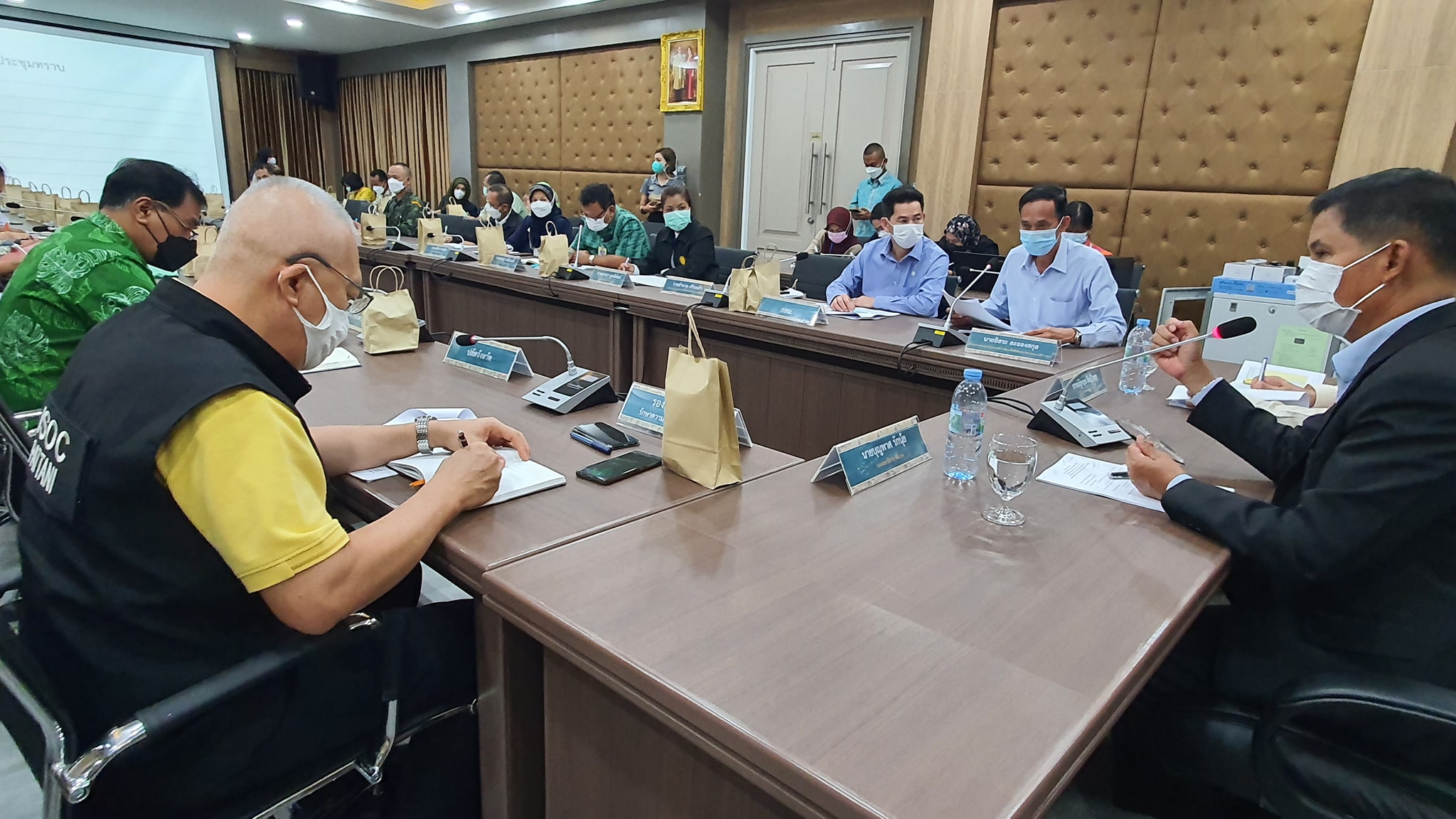 พช.ปัตตานี ร่วมประชุมบูรณาการการดำเนินงานของศูนย์อำนวยการบริหารจังหวัดชายแดนภาคใต้ (ศอ.บต.) กับจังหวัดชายแดนภาคใต้