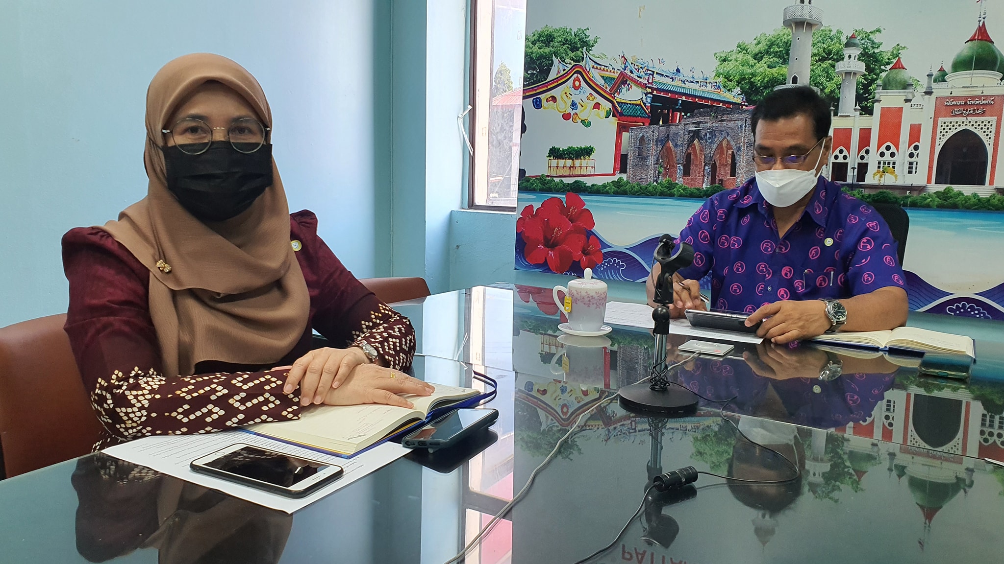 พช.ปัตตานี ร่วมประชุมกรมการพัฒนาชุมชน ประจำเดือนเมษายน ผ่านระบบการประชุมทางไกล (Video Conference) 76 จังหวัดทั่วประเทศ