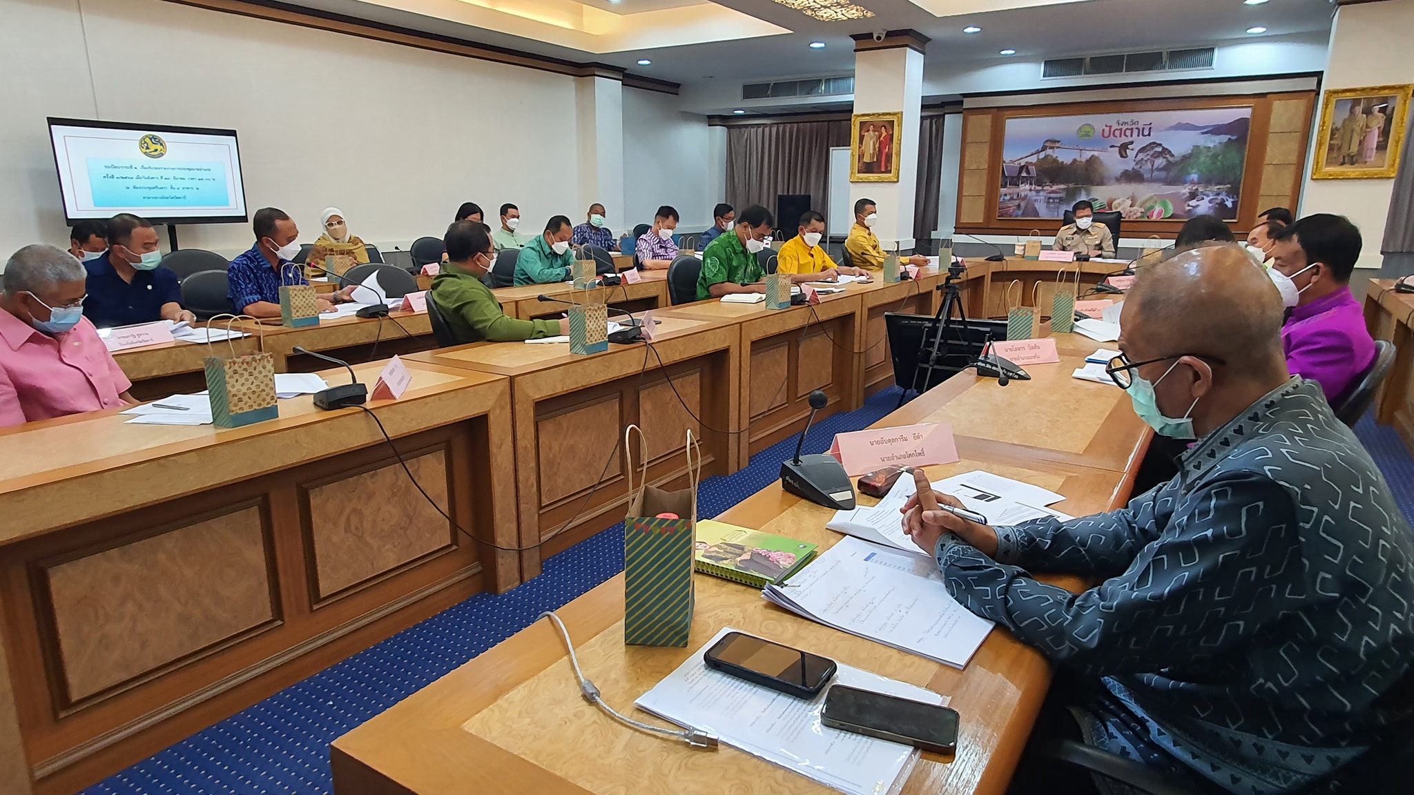 ผู้ว่าฯ ปัตตานี ย้ำทุกฝ่ายตรวจสอบและพิจารณาใช้ข้อมูล TPMAP’65 แก้ไขปัญหาความยากจนรายครัวเรือนแบบพุ่งเป้าและตรงสภาพปัญหา