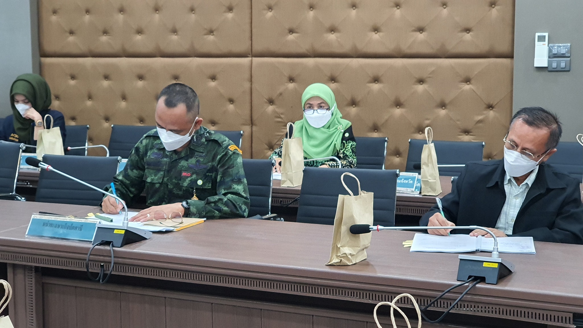 พช.ปัตตานี ร่วมประชุมบูรณาการการดำเนินงานของศูนย์อำนวยการบริหารจังหวัดชายแดนภาคใต้ (ศอ.บต.) กับจังหวัดชายแดนภาคใต้