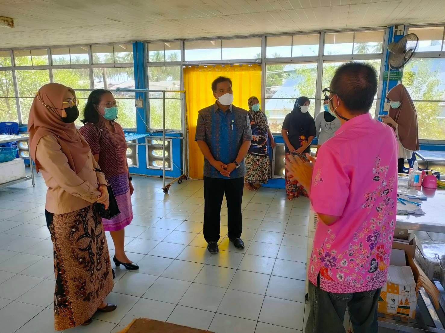 พจ.ปัตตานี ลงพื้นที่พบปะและสนับสนุนการขับเคลื่อนกิจกรรมพัฒนาชุมชนในพื้นที่อำเภอหนองจิก จังหวัดปัตตานี