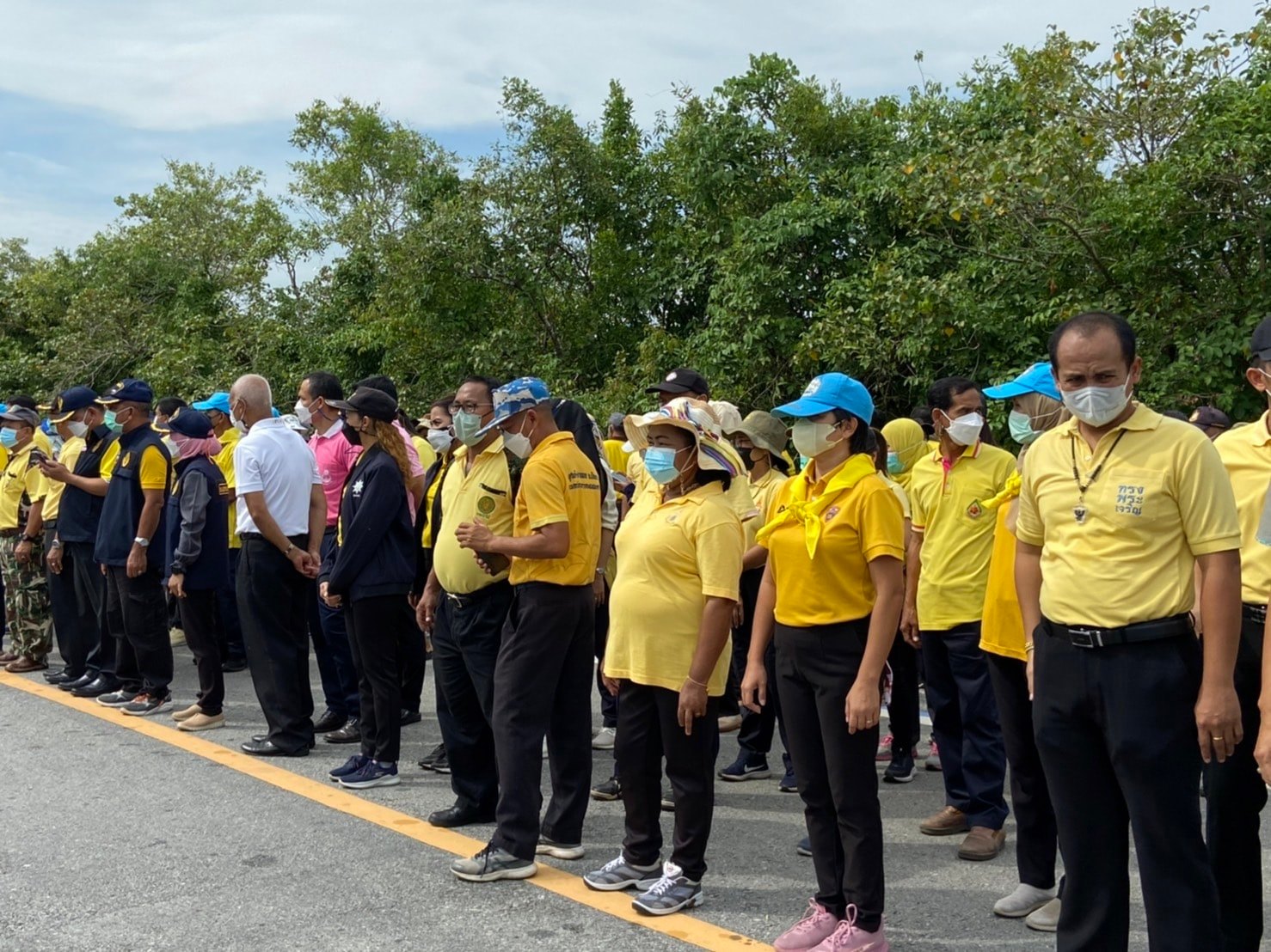 พช.ปัตตานี ร่วมปลูกป่าชายเลน เนื่องใน “วันป่าชายเลนแห่งชาติ และวันรักต้นไม้ประจำปีของชาติ” พ.ศ. 2565