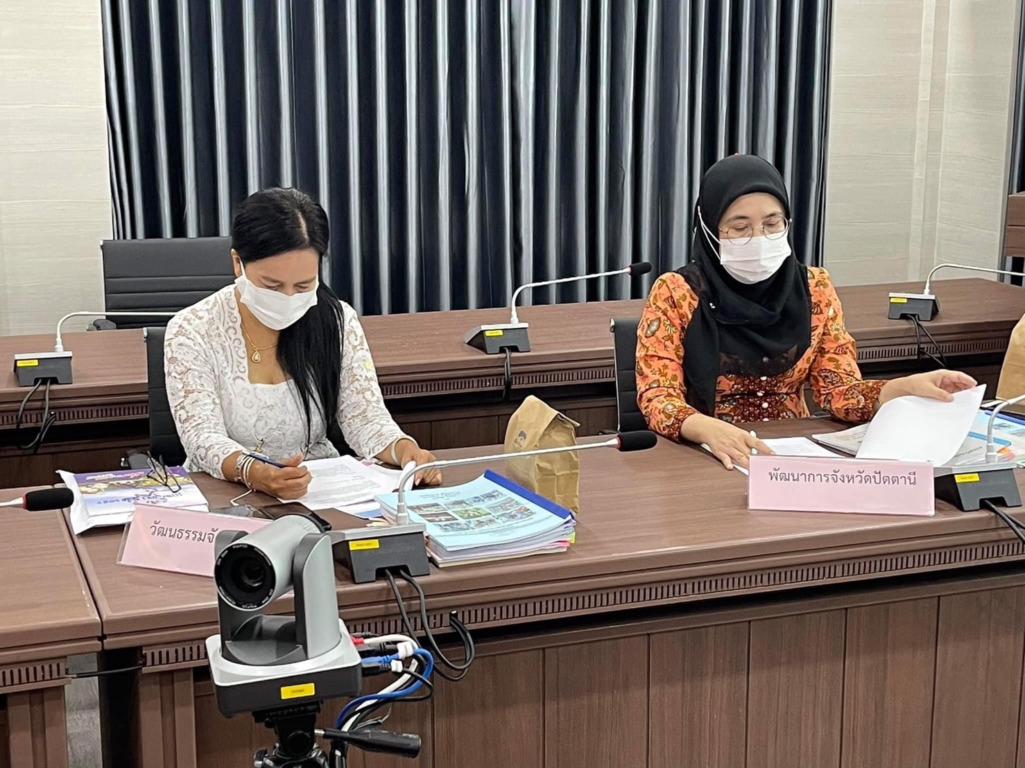 พช.ปัตตานี ร่วมประชุมพิจารณาคัดเลือกครอบครัวร่มเย็น/บุคคลดีเด่นด้านการพัฒนาครอบครัว/ผู้สูงอายุที่เป็นแบบอย่างที่ดีในสังคม ประจำปี 2565