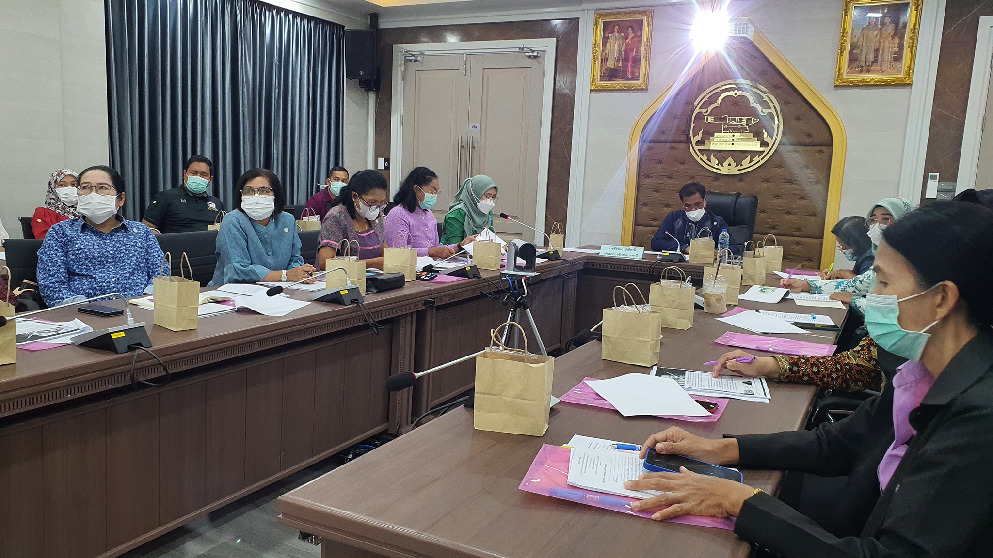 จังหวัดปัตตานี ประชุมพิจารณาตรวจสอบและกลั่นกรองผลิตภัณฑ์ที่สมัครเข้ารับการคัดสรรสุดยอดหนึ่งตำบล หนึ่งผลิตภัณฑ์ไทย (OTOP Poroduct Champion : OPC)