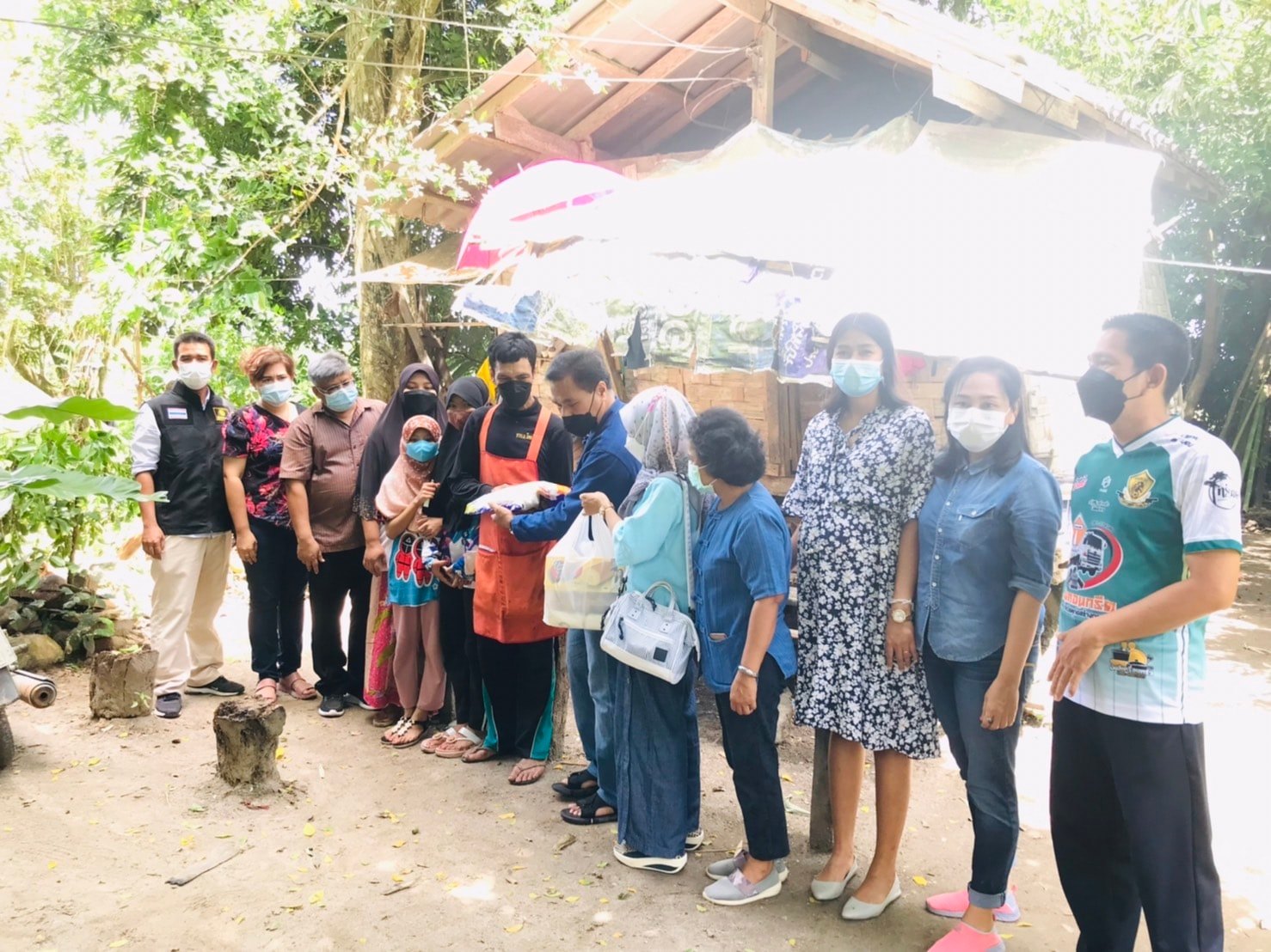 “บ้านสร้างสุข สลากสรรค์สร้างเพื่อชุมชน” ​ขจัดความยากจนและพัฒนาคนทุกช่วงวัยอย่างยั่งยืนตามหลักปรัชญาของเศรษฐกิจพอเพียง
