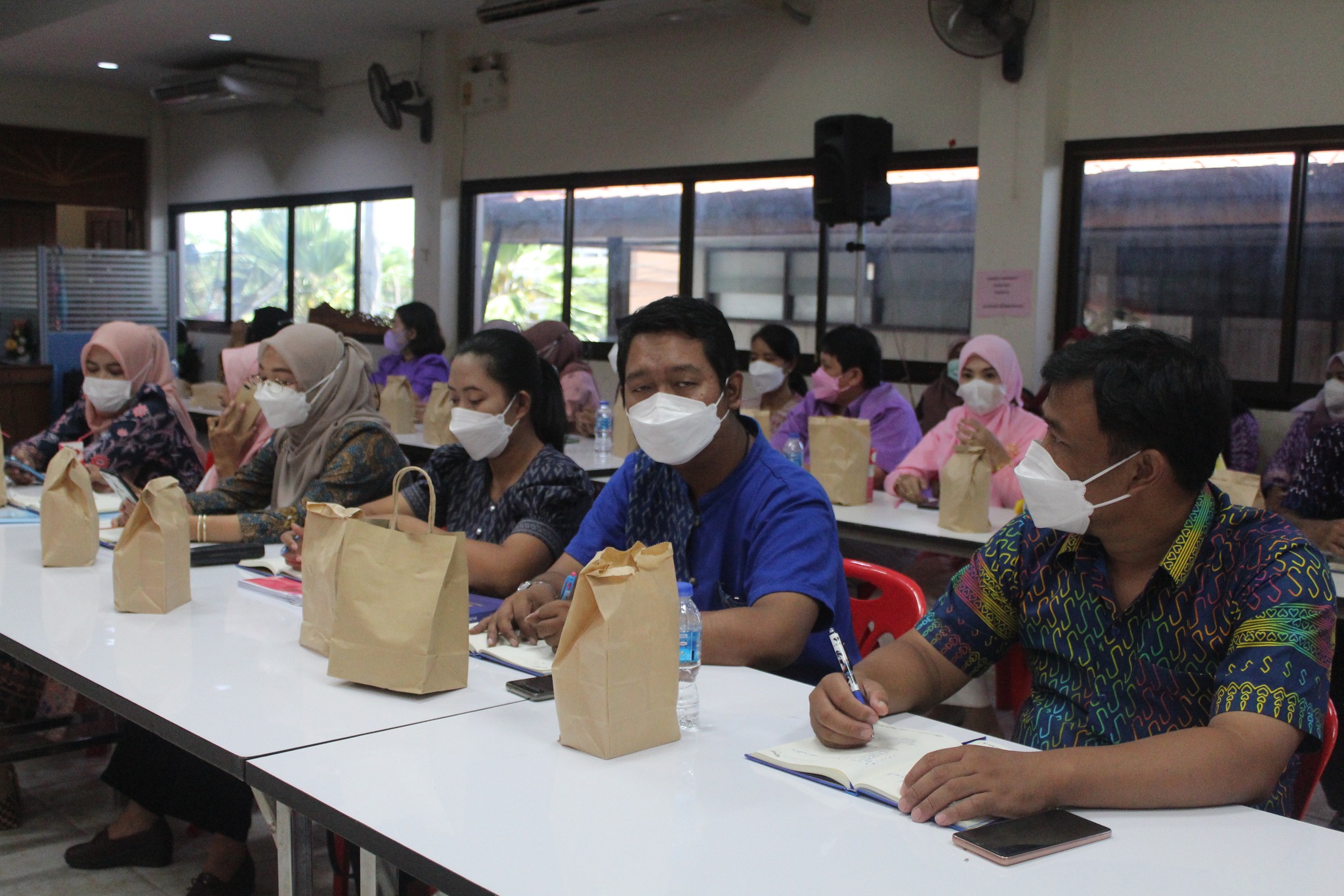 พช.ปัตตานี สานพลังข้าราชการในสังกัดร่วมจัดตั้งกลุ่มออมทรัพย์เพื่อการผลิตในชุมชนเพิ่มอีกกว่า 100 แห่ง ภายใน ปี 2565