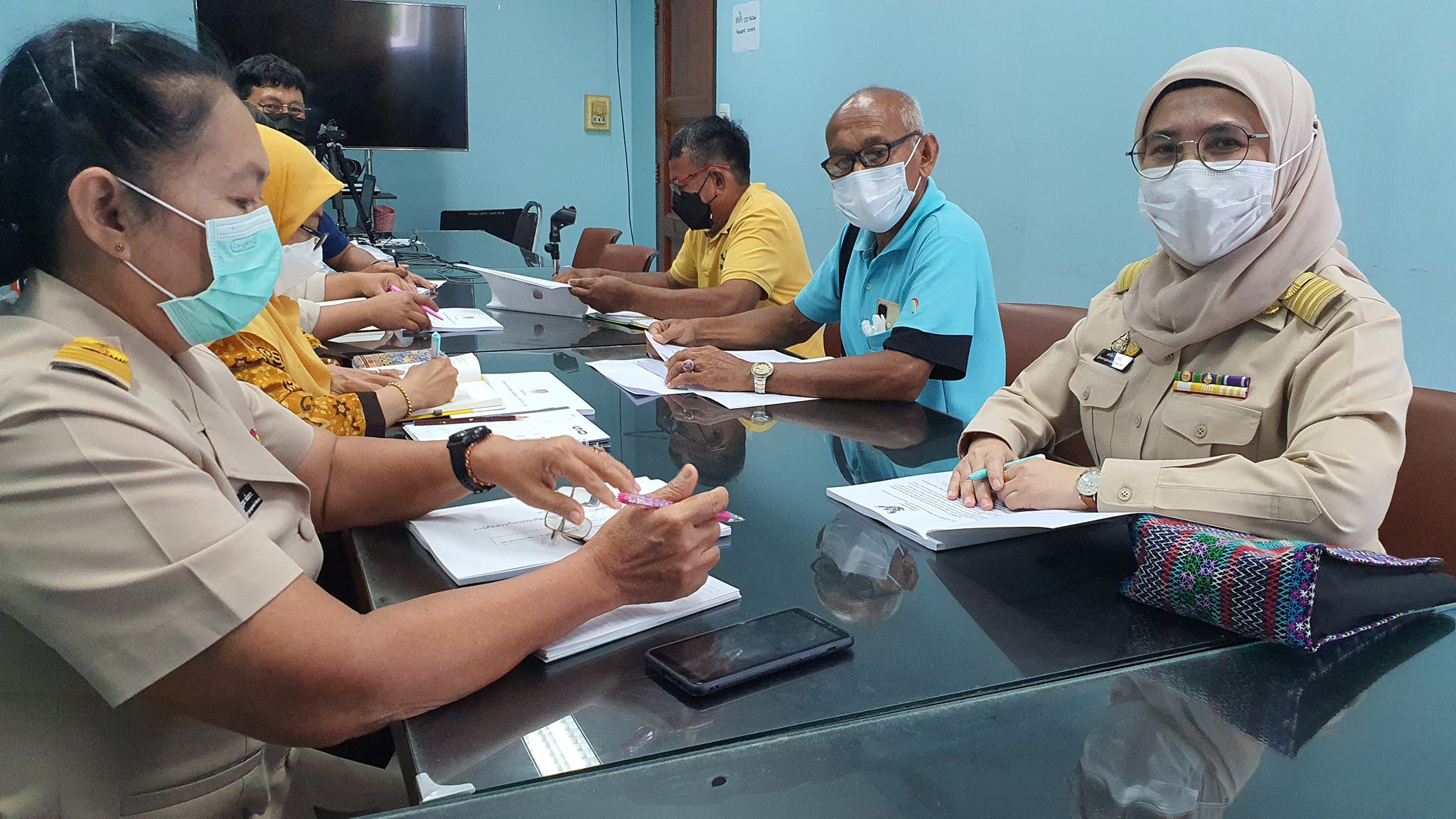 พช.ปัตตานี ประชุมคณะทำงานฯ เตรียมความพร้อมชุมชนเข้าร่วมคัดสรรกิจกรรมพัฒนาชุมชนดีเด่น ประจำปี 2565