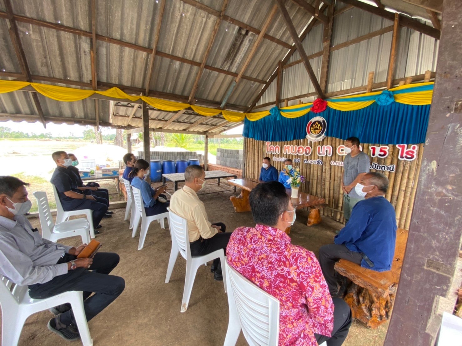 พช.ปัตตานี สานพลังความร่วมมือ สร้างการมีส่วนร่วม พัฒนาศูนย์เรียนรู้เศรษฐกิจพอเพียง พัฒนาพื้นที่ต้นแบบการพัฒนาคุณภาพชีวิตตามหลักทฤษฎีใหม่ประยุกต์สู่ “โคก หนอง นา กรมการพัฒนาชุมชน”