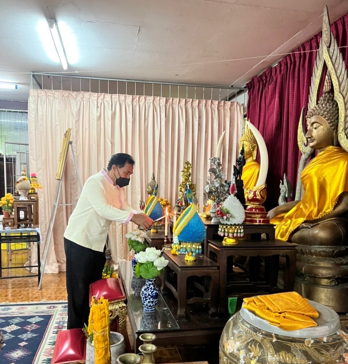 พช.ปัตตานี ถวายภัตตาหารแด่พระภิกษุสงฆ์ พร้อมถวายกำลังใจแด่พระภิกษุ จากโครงการ “จิตอาสา กำลังใจ พัชรธรรม”