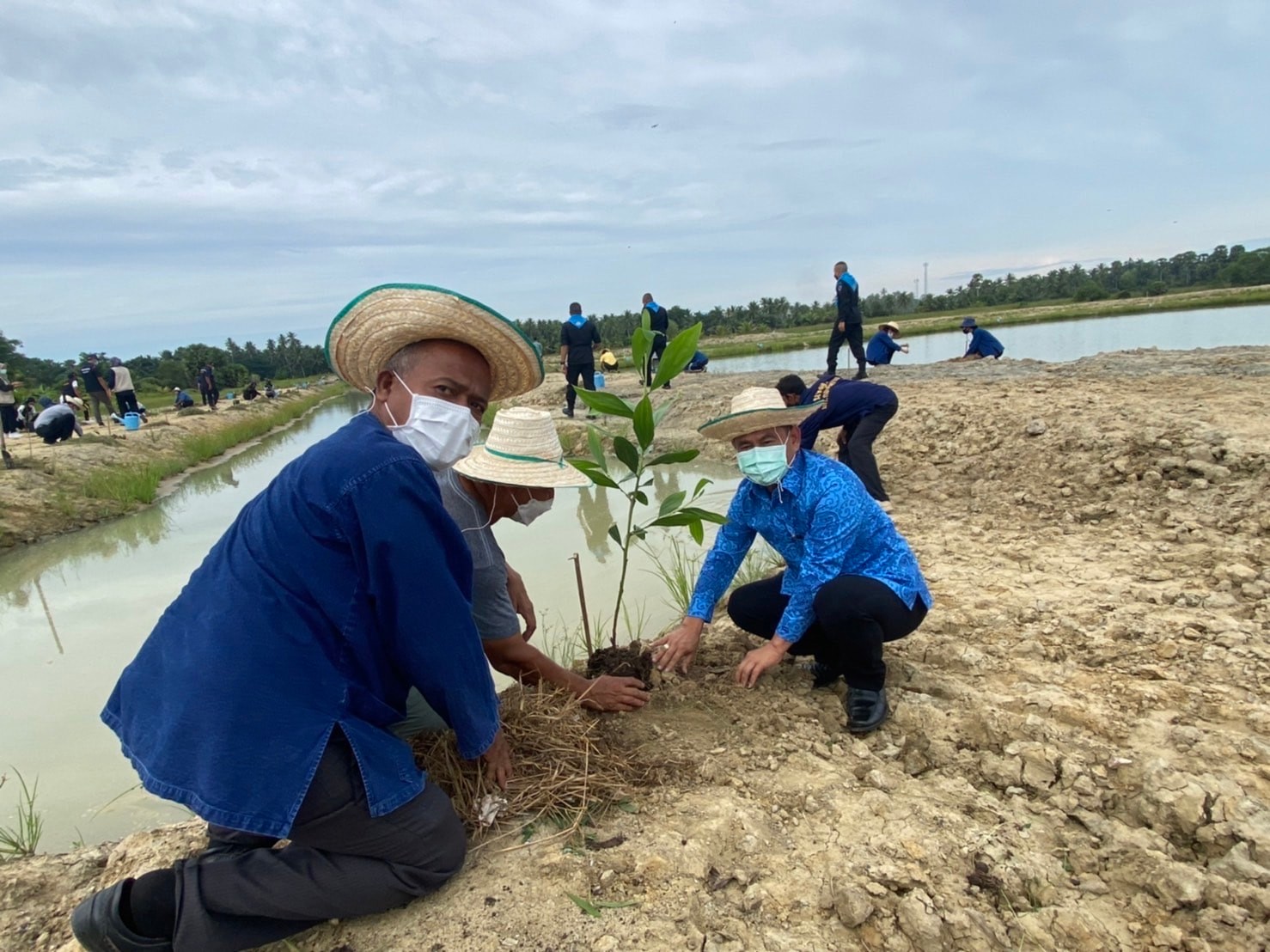พช.ปัตตานี สานพลังความร่วมมือ สร้างการมีส่วนร่วม พัฒนาศูนย์เรียนรู้เศรษฐกิจพอเพียง พัฒนาพื้นที่ต้นแบบการพัฒนาคุณภาพชีวิตตามหลักทฤษฎีใหม่ประยุกต์สู่ “โคก หนอง นา กรมการพัฒนาชุมชน”