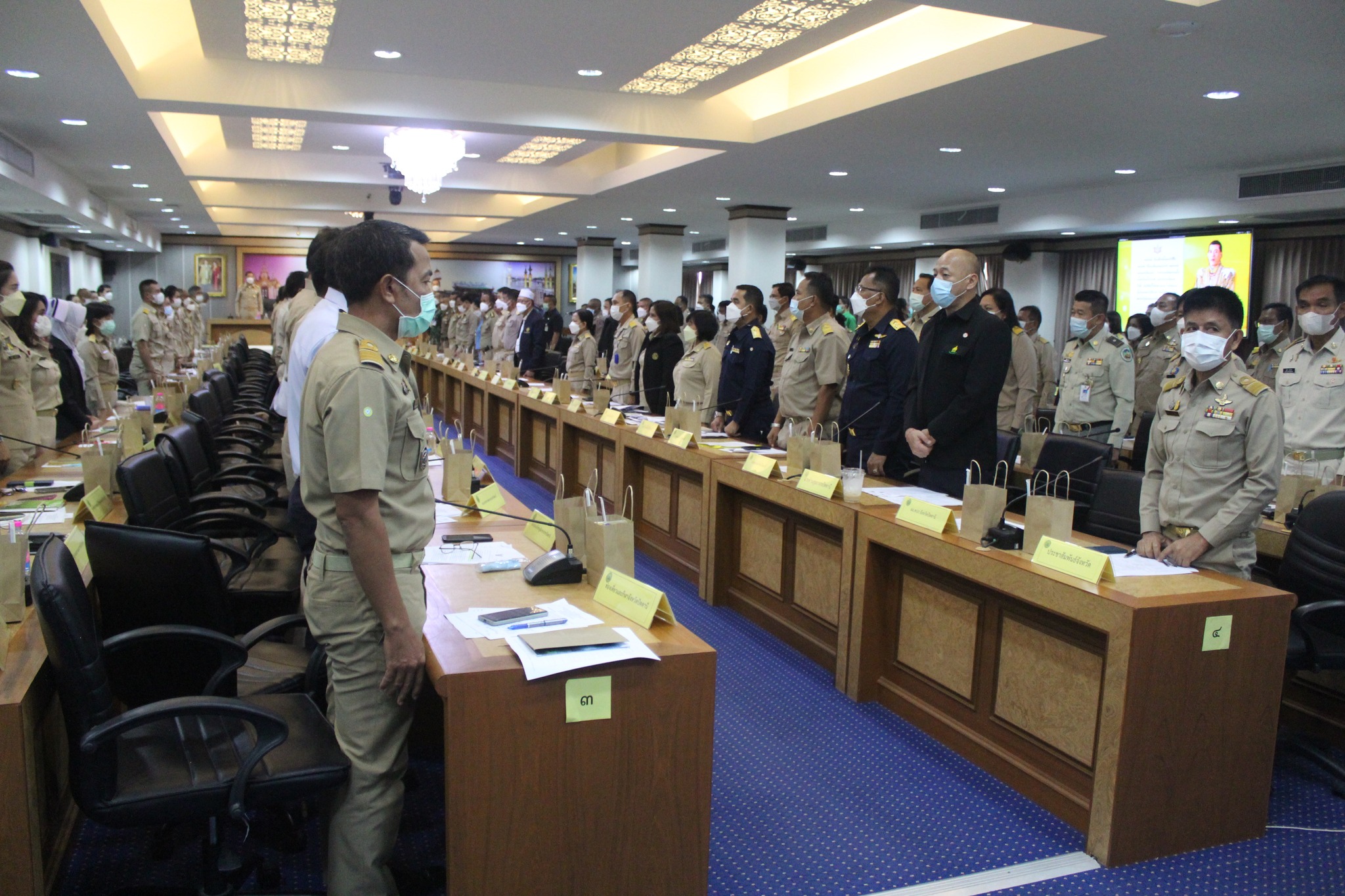 ผู้ว่าฯ ปัตตานี ชื่นชมความเข้มแข็งของชุมชน มอบเกียรติบัตรแก่ “หมู่บ้านกองทุนแม่ของแผ่นดินดีเด่นระดับจังหวัด” จังหวัดปัตตานี ประจำปี 2565