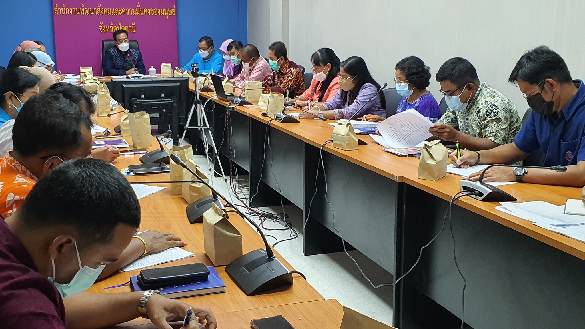 พช.ปัตตานี ประชุมติดตามและประเมินผลระหว่างดำเนินการขับเคลื่อนภารกิจงานพัฒนาชุมชนในรอบ 1 เดือน
