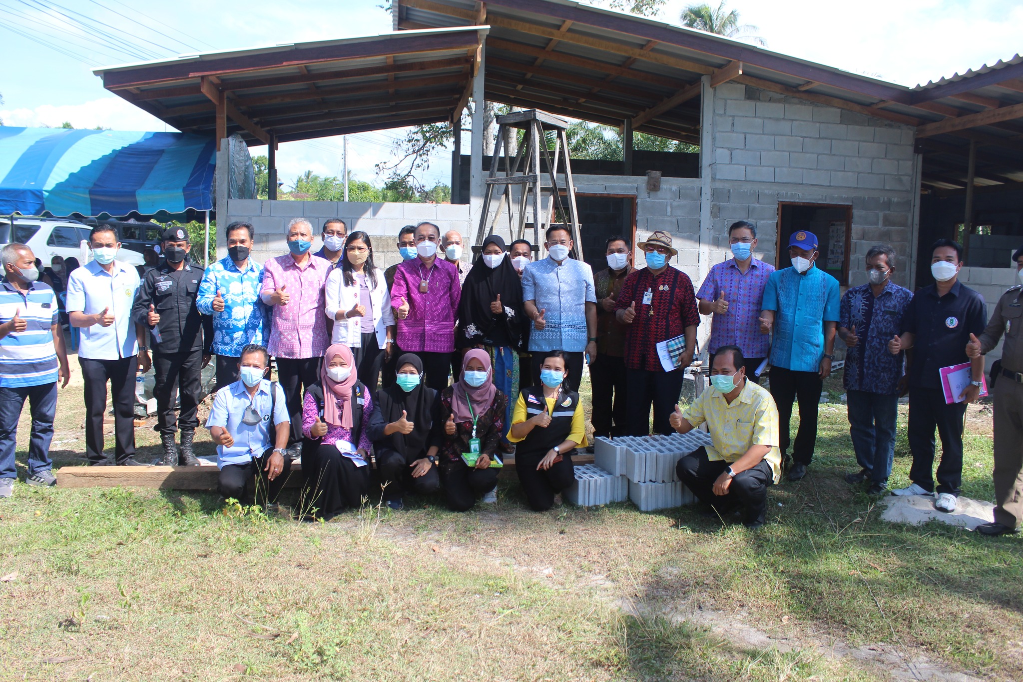 “ผู้ตรวจราชการกระทรวงมหาดไทย” ชื่นชมทีมจังหวัดปัตตานี บูรณาการหน่วยงานทุกภาคส่วนร่วมขจัดความยากจนและพัฒนาคนทุกช่วงวัยอย่างยั่งยืนตามหลักปรัชญาของเศรษฐกิจพอเพียง จังหวัดปัตตานี