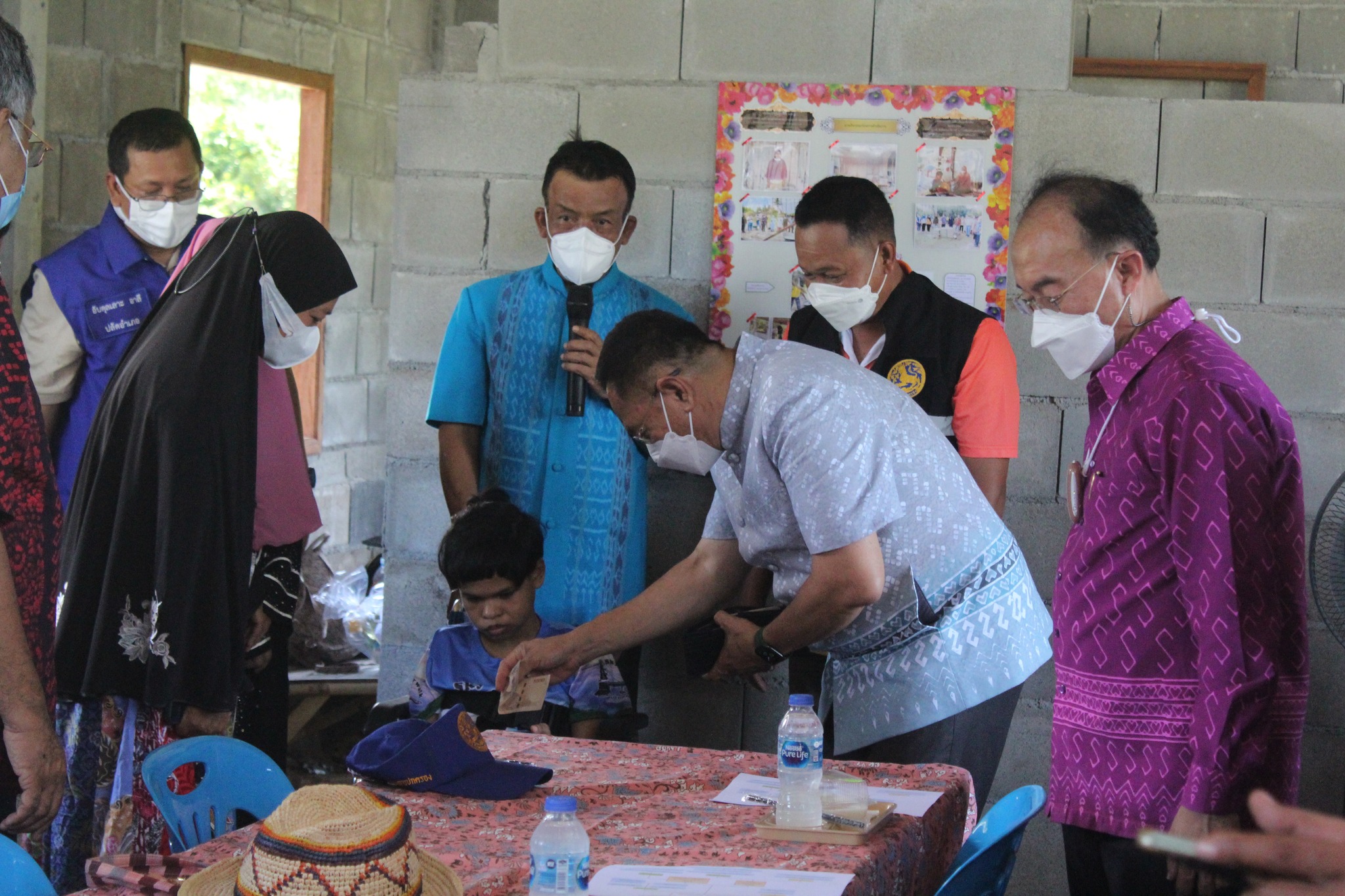 “ผู้ตรวจราชการกระทรวงมหาดไทย” ชื่นชมทีมจังหวัดปัตตานี บูรณาการหน่วยงานทุกภาคส่วนร่วมขจัดความยากจนและพัฒนาคนทุกช่วงวัยอย่างยั่งยืนตามหลักปรัชญาของเศรษฐกิจพอเพียง จังหวัดปัตตานี
