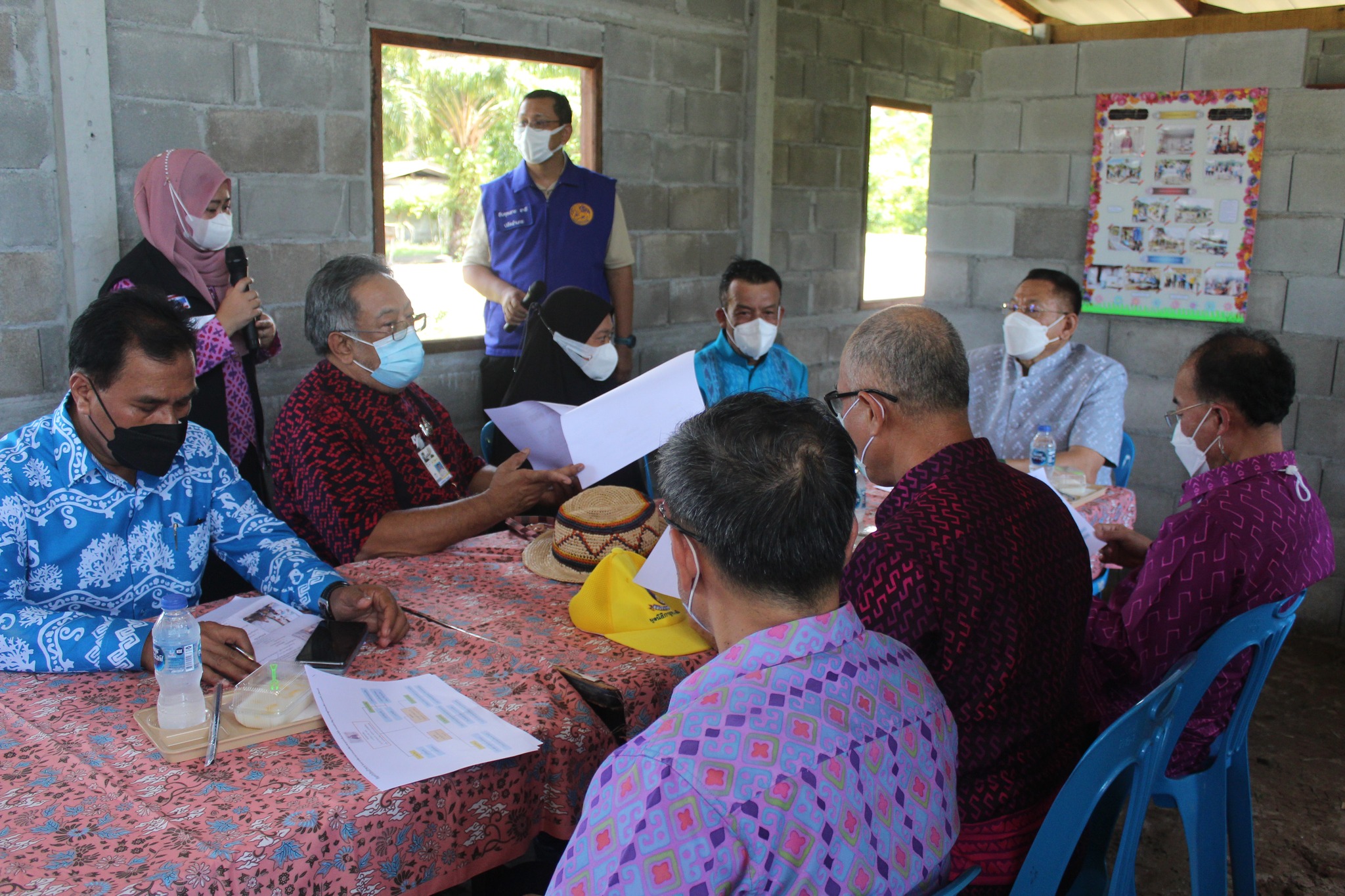 “ผู้ตรวจราชการกระทรวงมหาดไทย” ชื่นชมทีมจังหวัดปัตตานี บูรณาการหน่วยงานทุกภาคส่วนร่วมขจัดความยากจนและพัฒนาคนทุกช่วงวัยอย่างยั่งยืนตามหลักปรัชญาของเศรษฐกิจพอเพียง จังหวัดปัตตานี