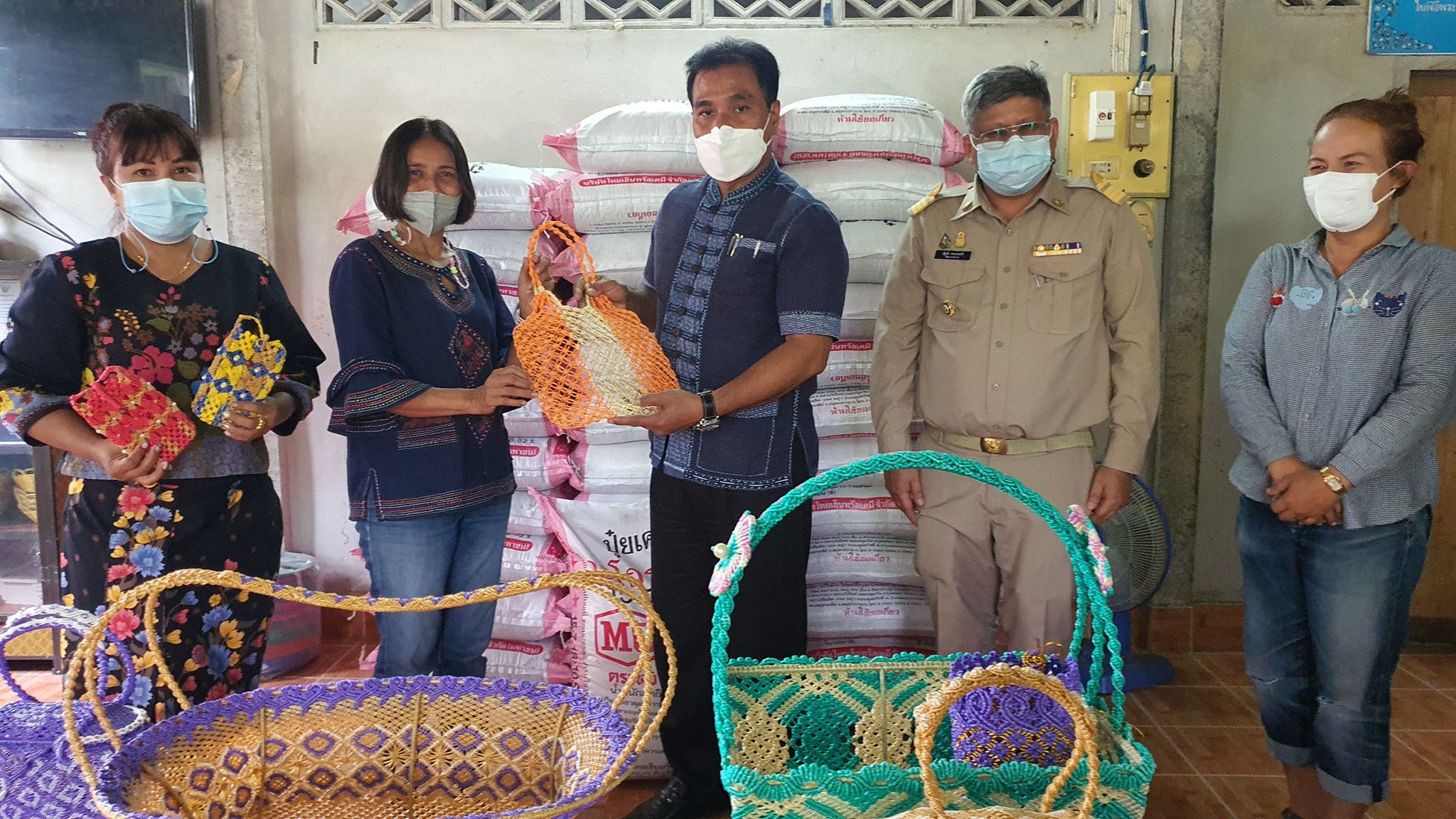 พัฒนาการจังหวัดปัตตานี ชื่นชมการบริหารจัดการหนี้ของครัวเรือน ด้วยการส่งเสริมอาชีพและมีแหล่งทุนที่เข้มแข็งในชุมชนได้