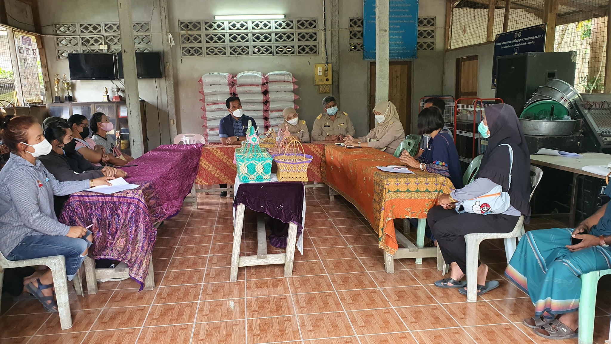 พัฒนาการจังหวัดปัตตานี ชื่นชมการบริหารจัดการหนี้ของครัวเรือน ด้วยการส่งเสริมอาชีพและมีแหล่งทุนที่เข้มแข็งในชุมชนได้