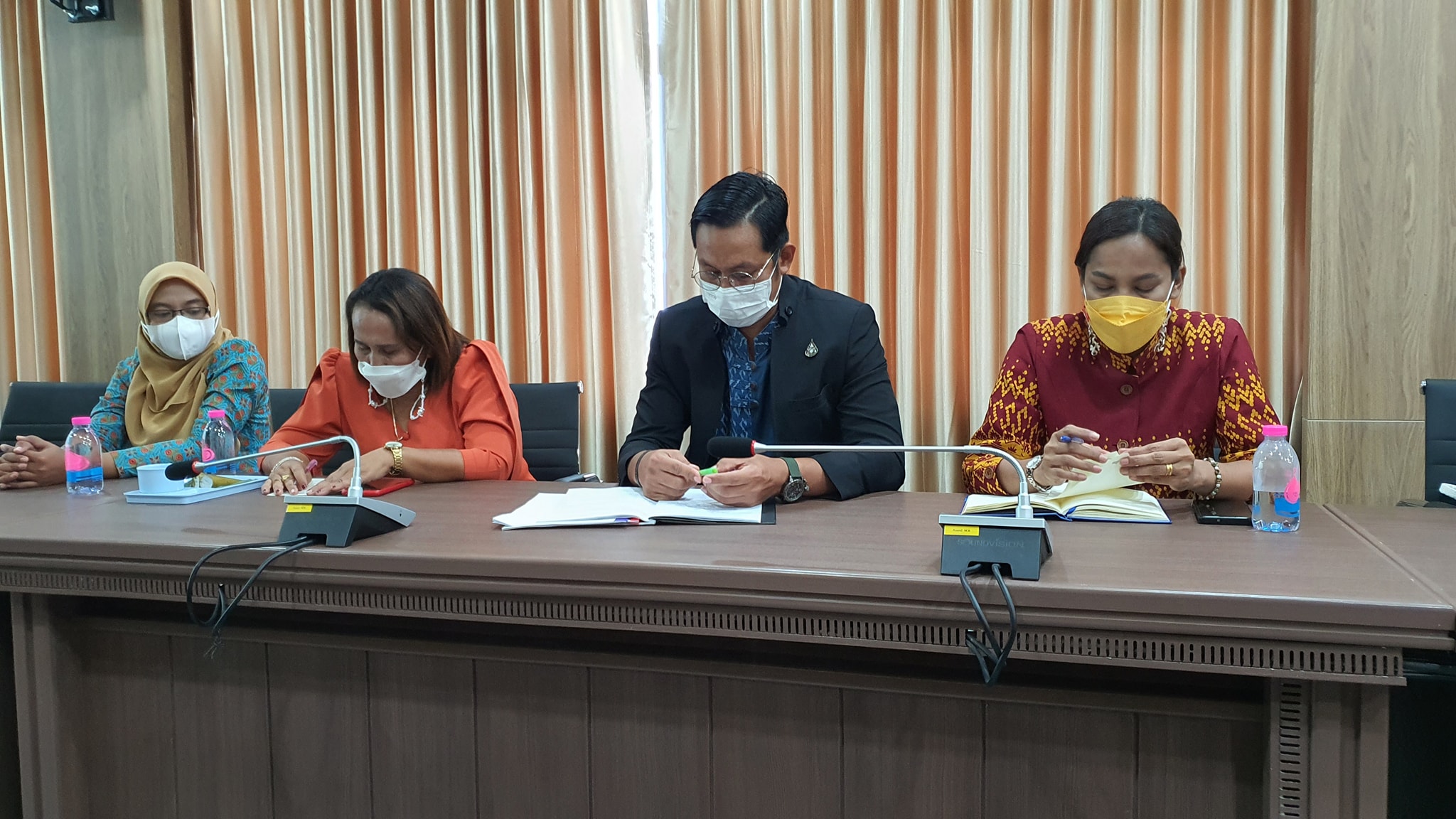 พช.ปัตตานี ส่งประกวดคัดเลือกข้าราชการ ลูกจ้างประจำ พนักงานราชการดีเด่น ประจำปี 2565