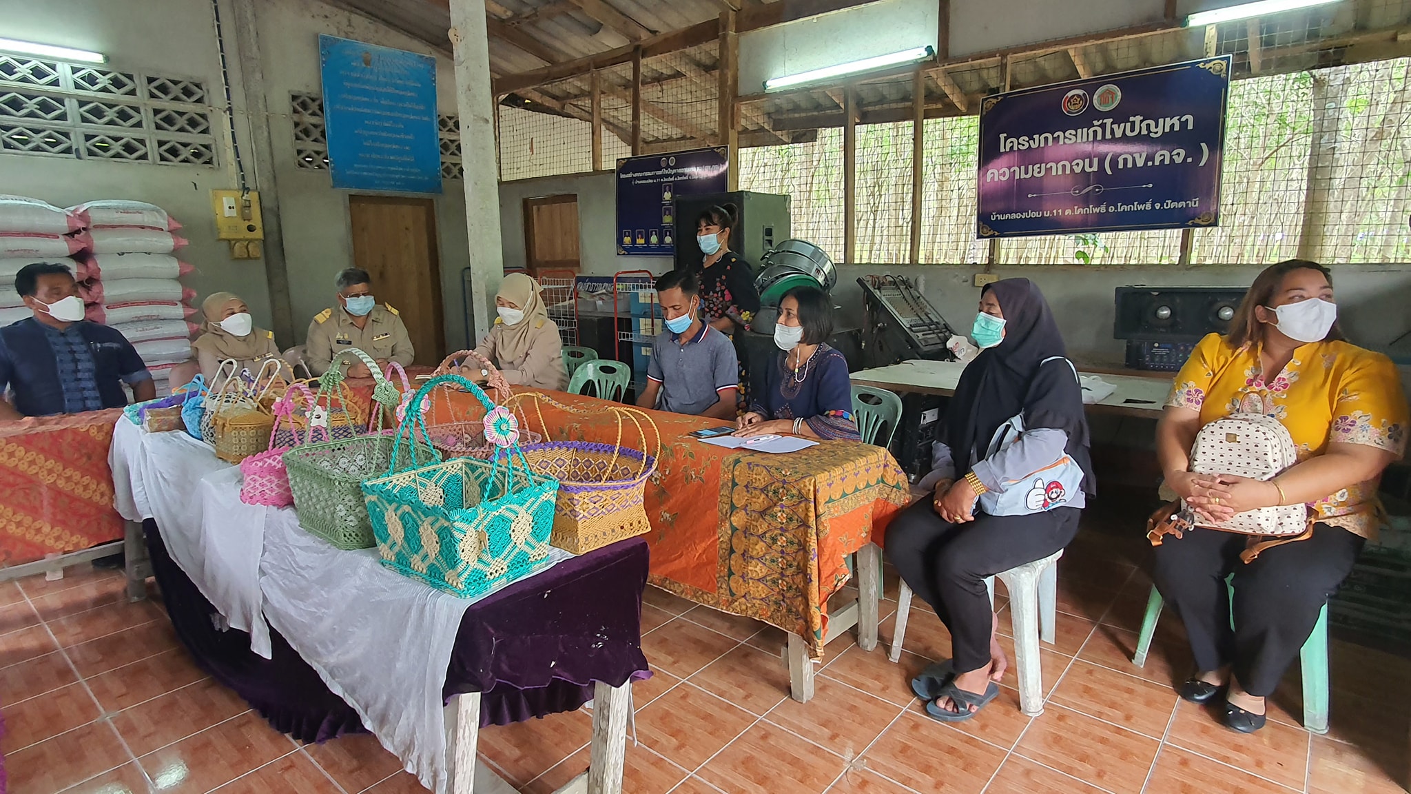 พัฒนาการจังหวัดปัตตานี ชื่นชมการบริหารจัดการหนี้ของครัวเรือน ด้วยการส่งเสริมอาชีพและมีแหล่งทุนที่เข้มแข็งในชุมชนได้