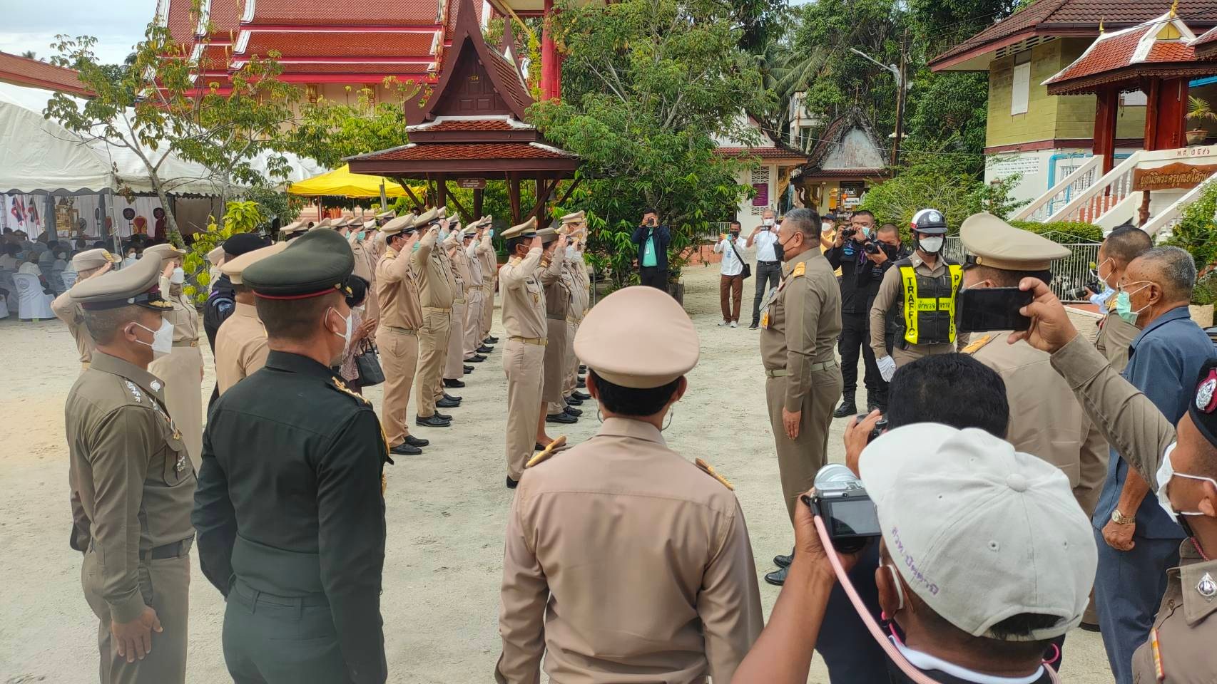 พช.ปัตตานี ร่วมต้อนรับ นายพลากร สุวรรณรัฐ องคมนตรี และคณะฯ ในโอกาสเดินทางมาปฏิบัติภารกิจในพื้นที่จังหวัดปัตตานี
