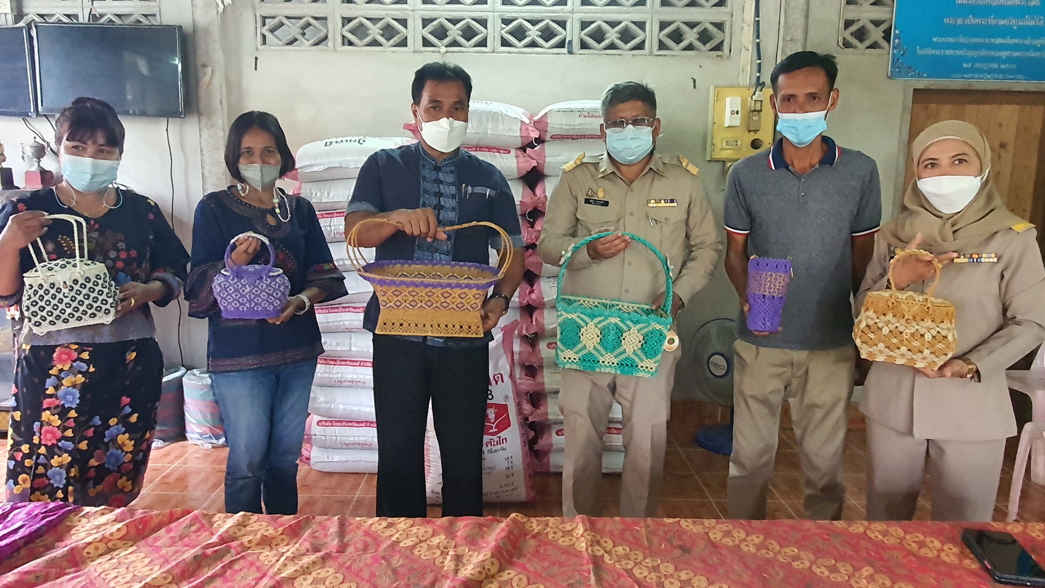 พัฒนาการจังหวัดปัตตานี ชื่นชมการบริหารจัดการหนี้ของครัวเรือน ด้วยการส่งเสริมอาชีพและมีแหล่งทุนที่เข้มแข็งในชุมชนได้