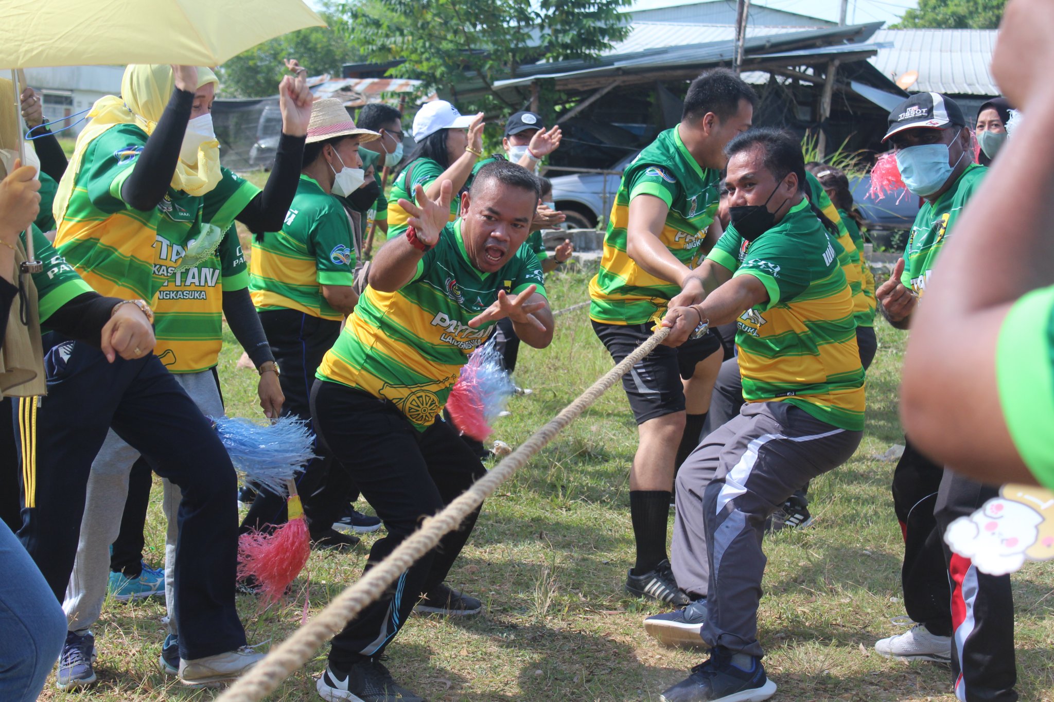 ให้กีฬารวมพลังเราเป็น1 “สานสัมพันธ์น้องพี่ 60 ปี กรมการพัฒนาชุมชน”