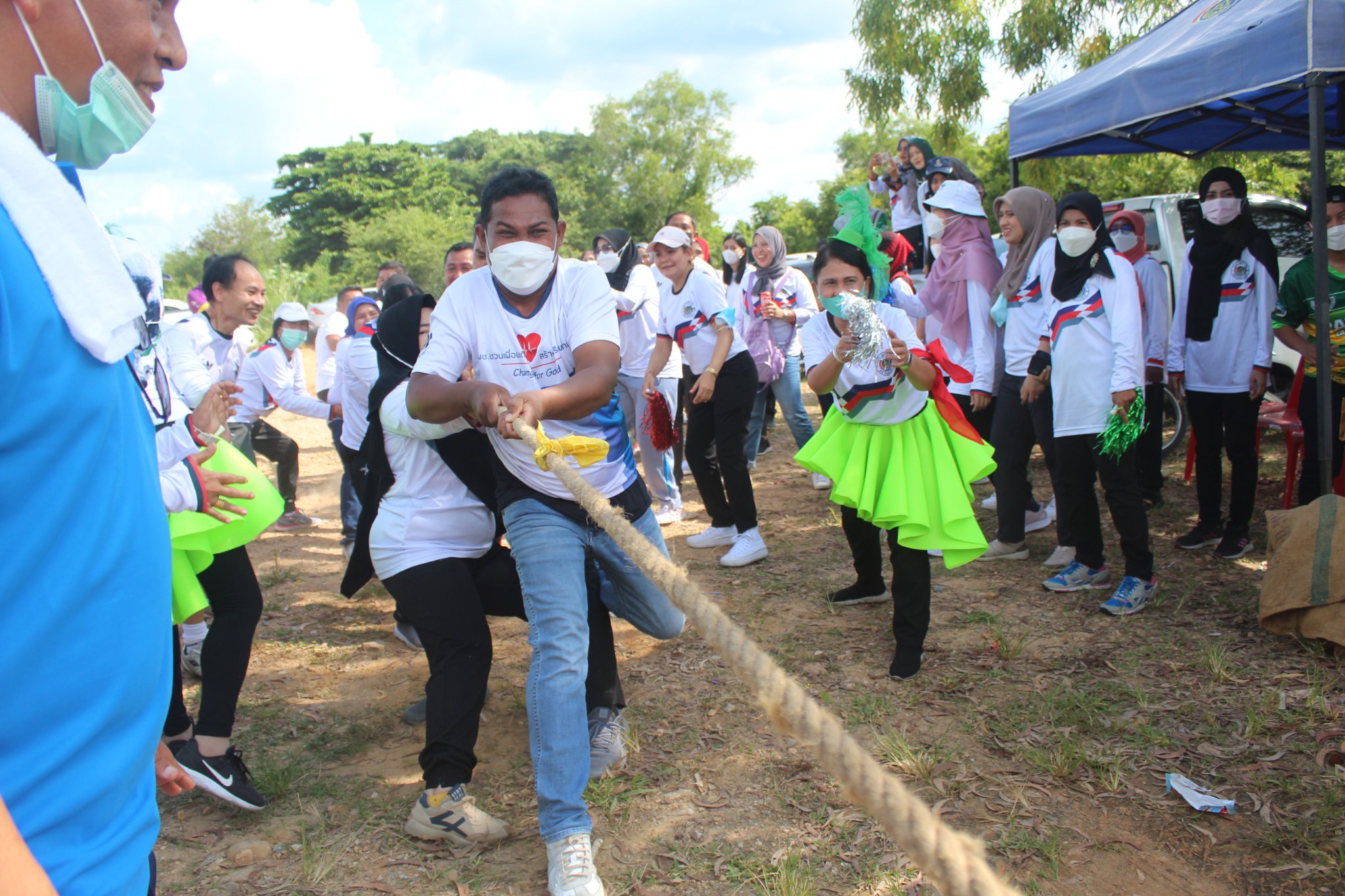 ให้กีฬารวมพลังเราเป็น1 “สานสัมพันธ์น้องพี่ 60 ปี กรมการพัฒนาชุมชน”