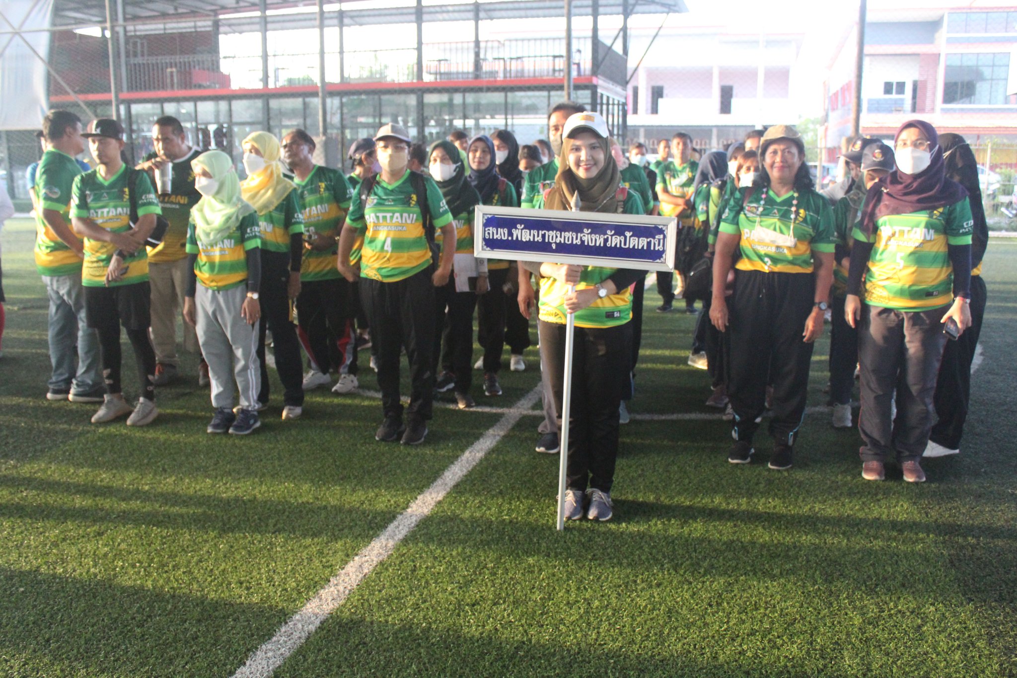 ให้กีฬารวมพลังเราเป็น1 “สานสัมพันธ์น้องพี่ 60 ปี กรมการพัฒนาชุมชน”